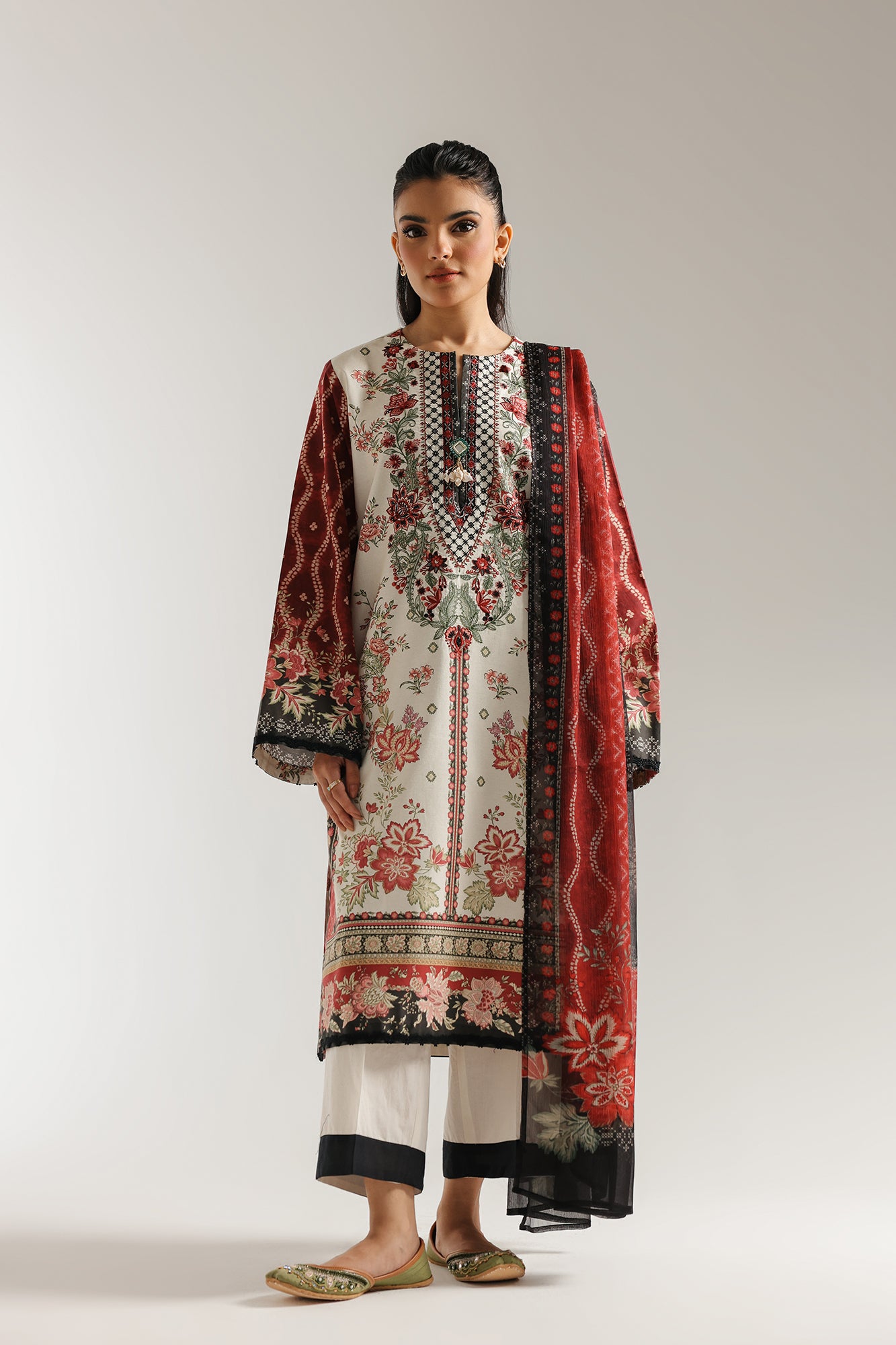 EMBROIDERED SUIT (E0722/203/307)