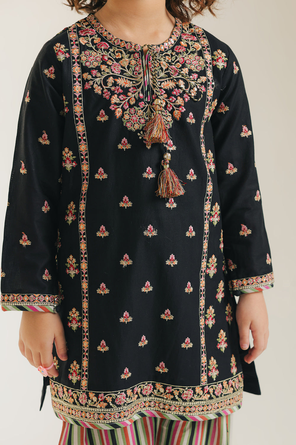 EMBROIDERED SUIT (E0726/404/902 E0726/304/902)