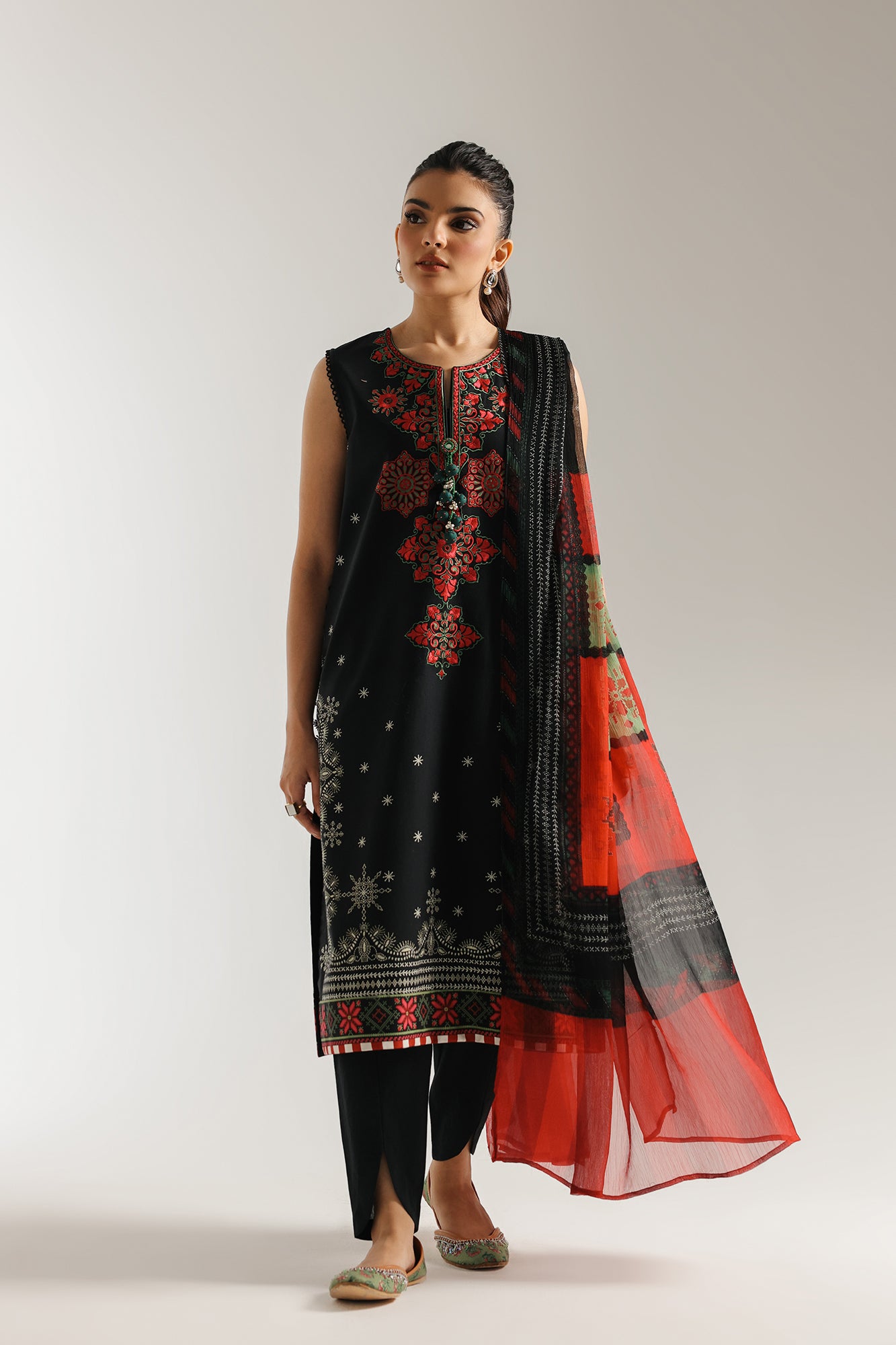 EMBROIDERED SUIT (E0730/203/902)