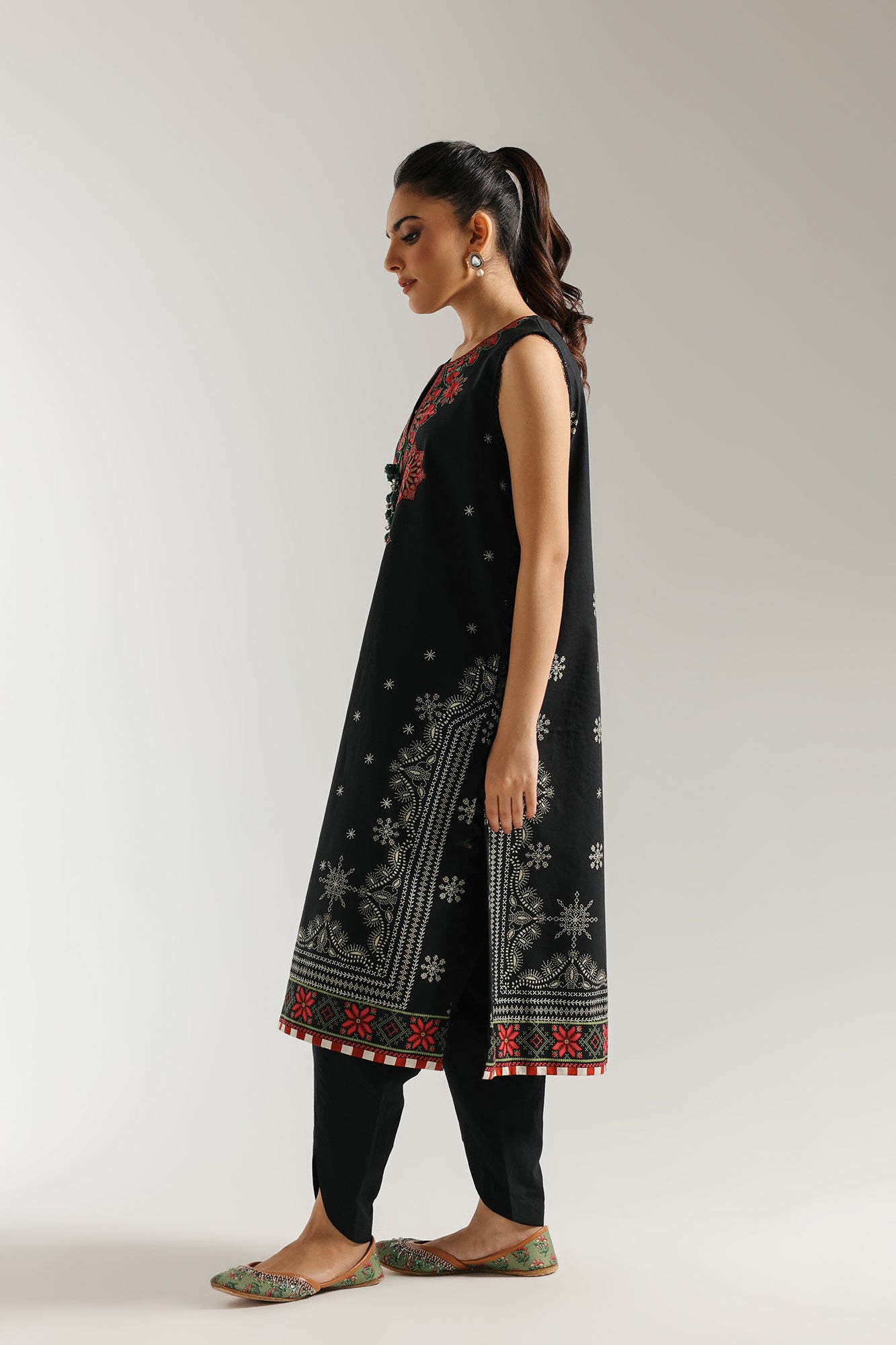 EMBROIDERED SUIT (E0730/203/902)