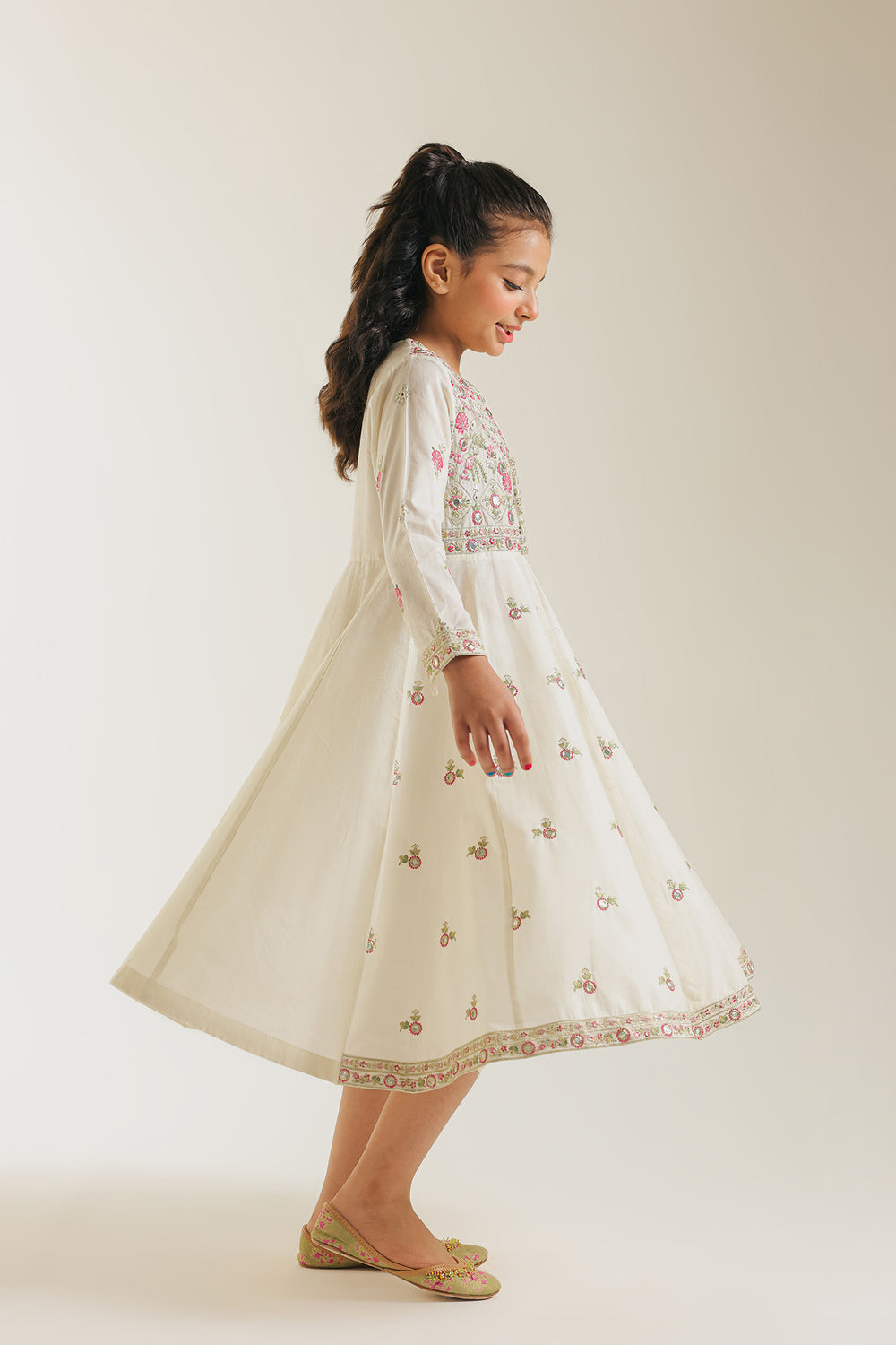 EMBROIDERED PISHWAS (E0733/404/004 E0733/304/004)