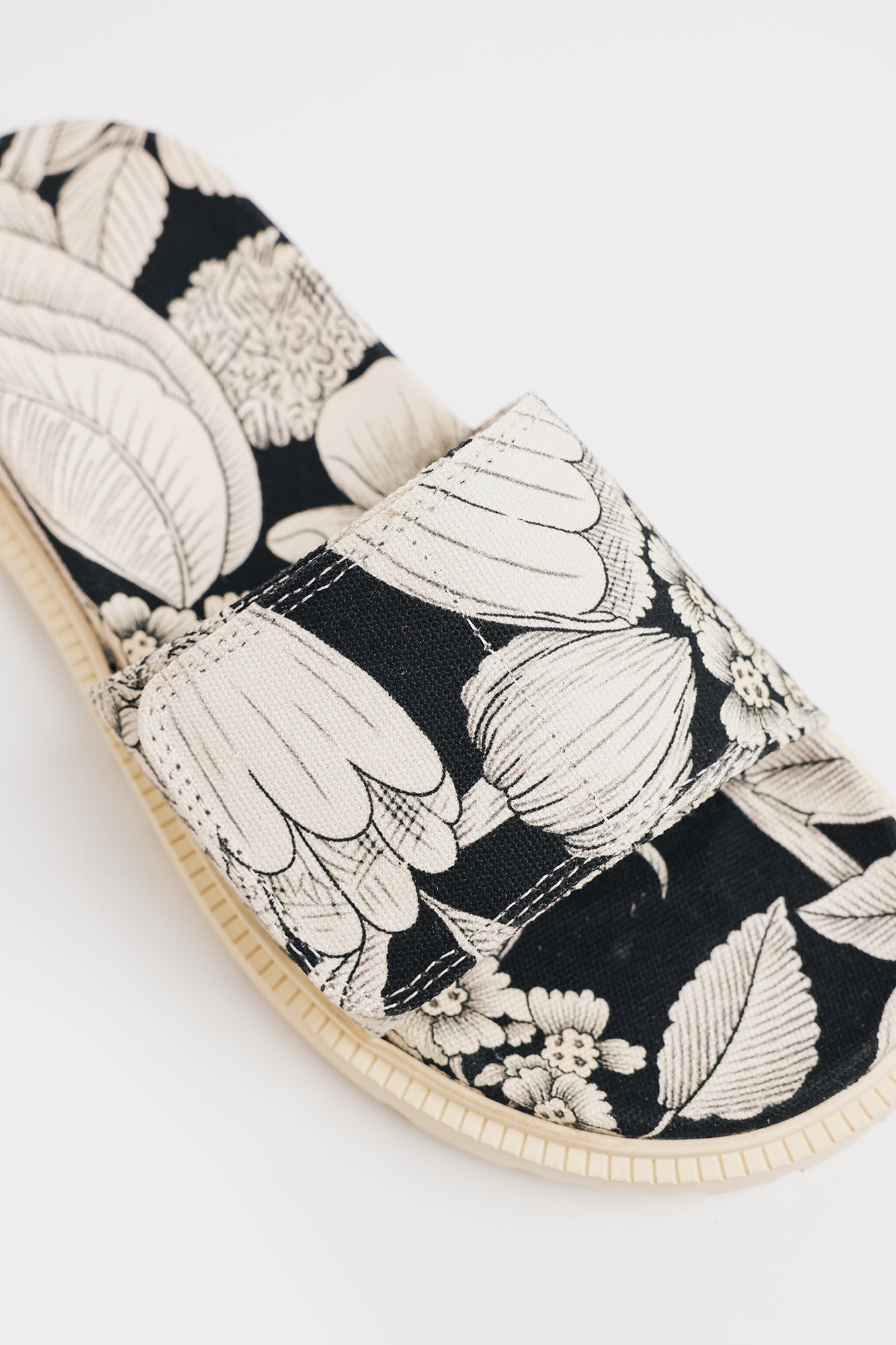 SANDAL (E0752/109/901)