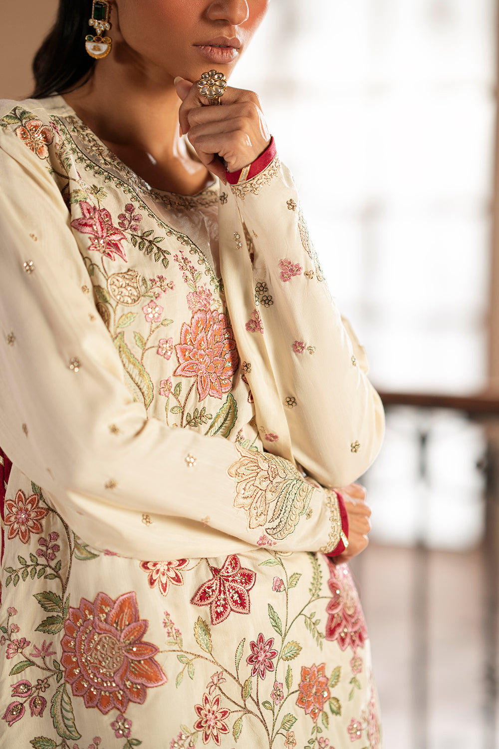 EMBROIDERED SUIT (E0770/104/002)