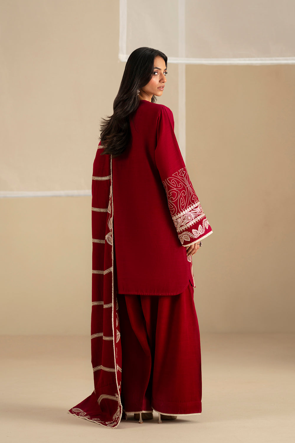 EMBROIDERED SUIT (E0786/203/304)