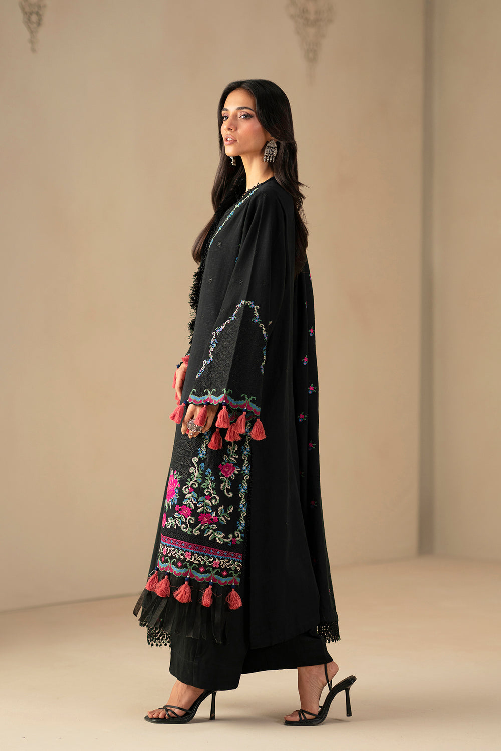 EMBROIDERED SUIT (E0787/203/902)