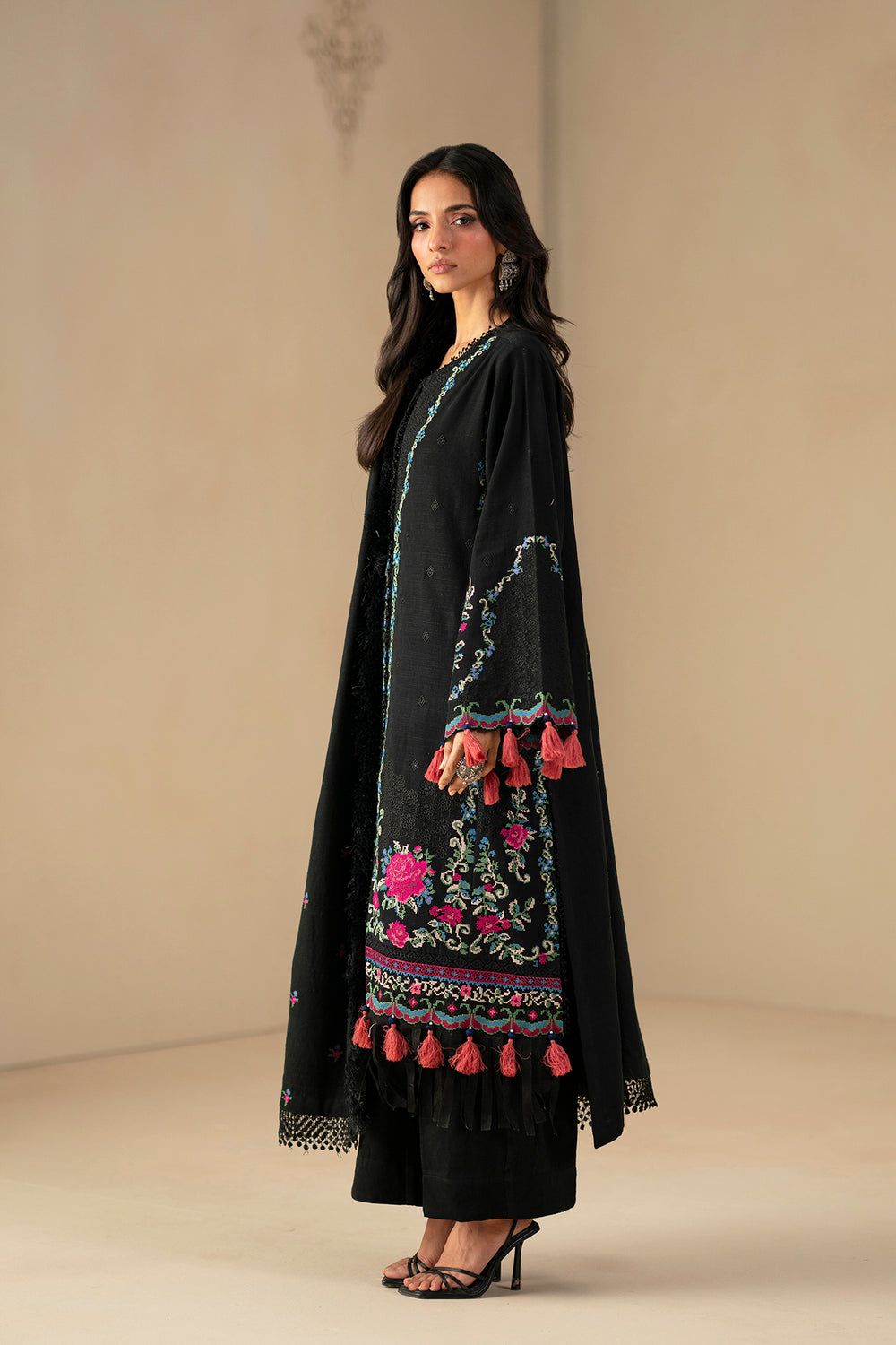 EMBROIDERED SUIT (E0787/203/902)