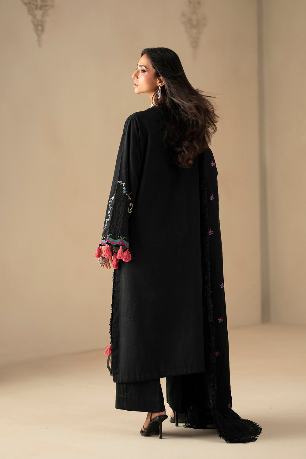 EMBROIDERED SUIT (E0787/203/902)