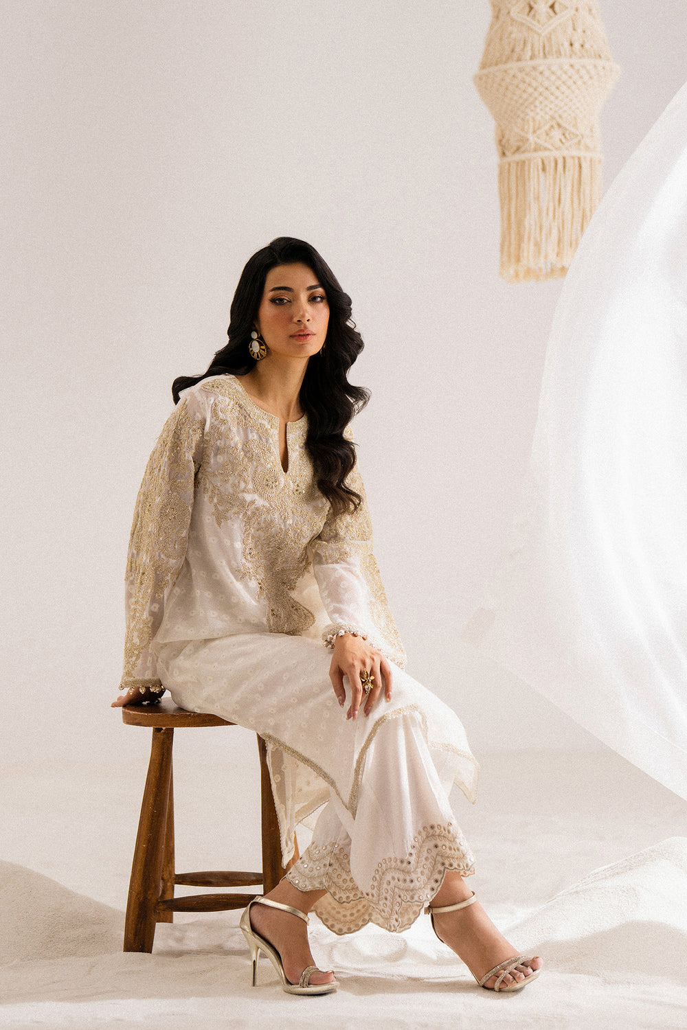 EMBROIDERED SUIT (E0788/104/001)