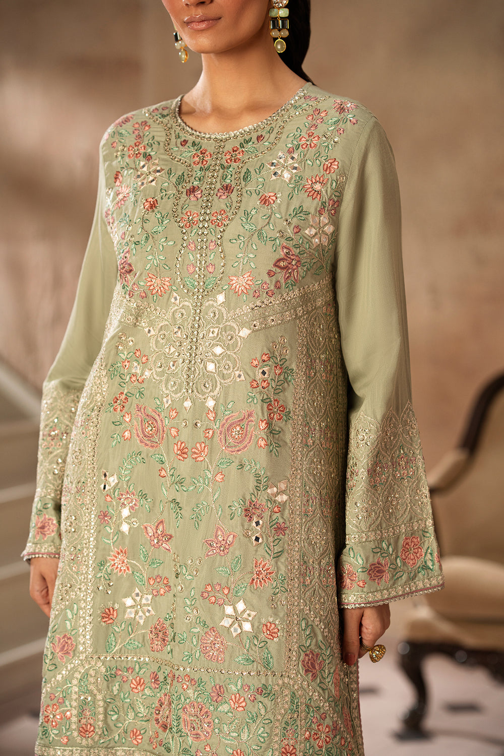 EMBROIDERED SUIT (E0789/104/122)