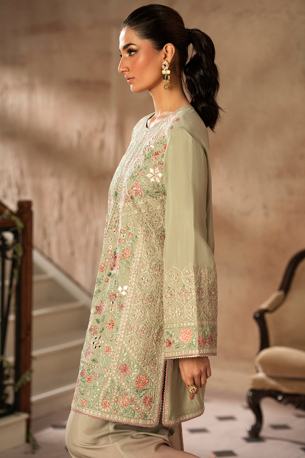 EMBROIDERED SUIT (E0789/104/122)