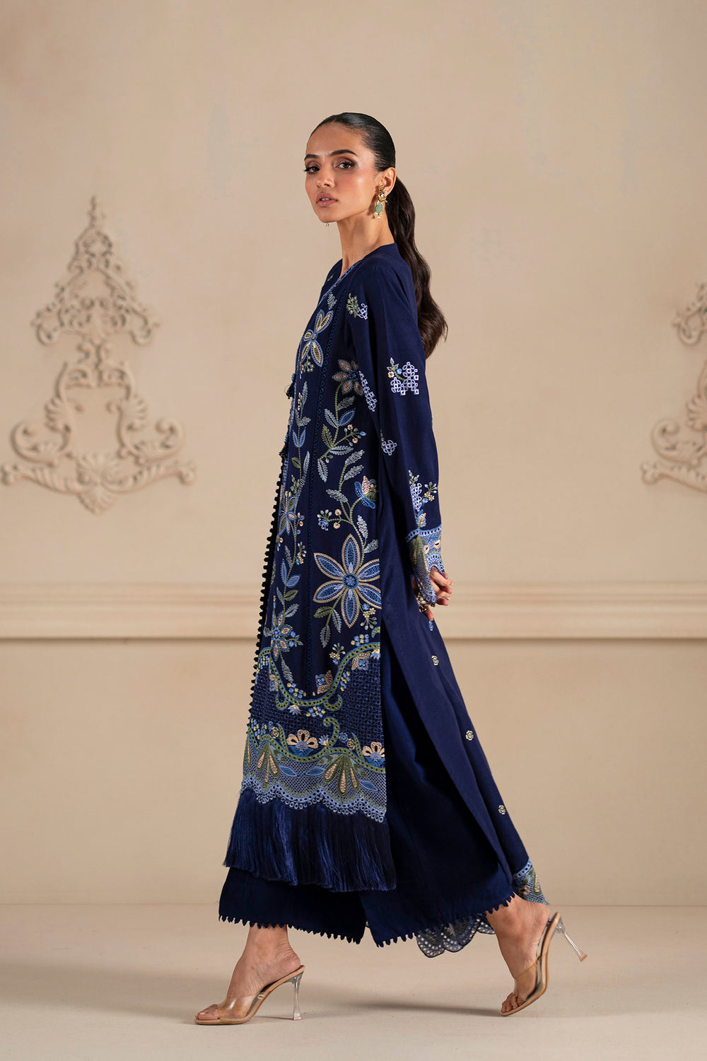 EMBROIDERED SUIT (E0789/203/620)