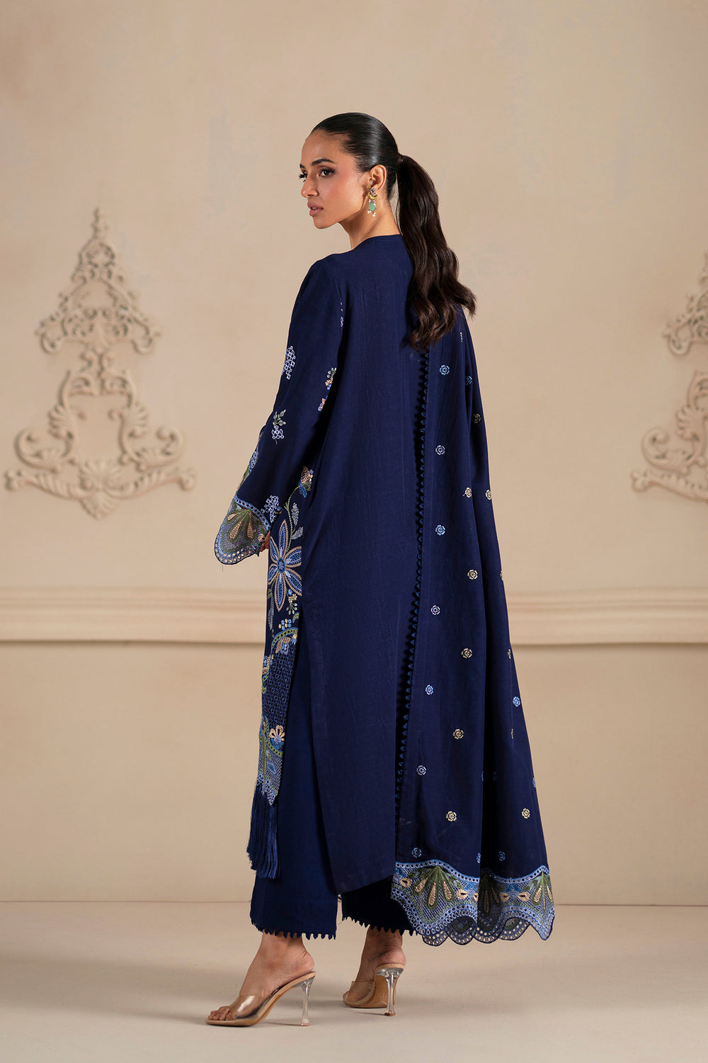 EMBROIDERED SUIT (E0789/203/620)