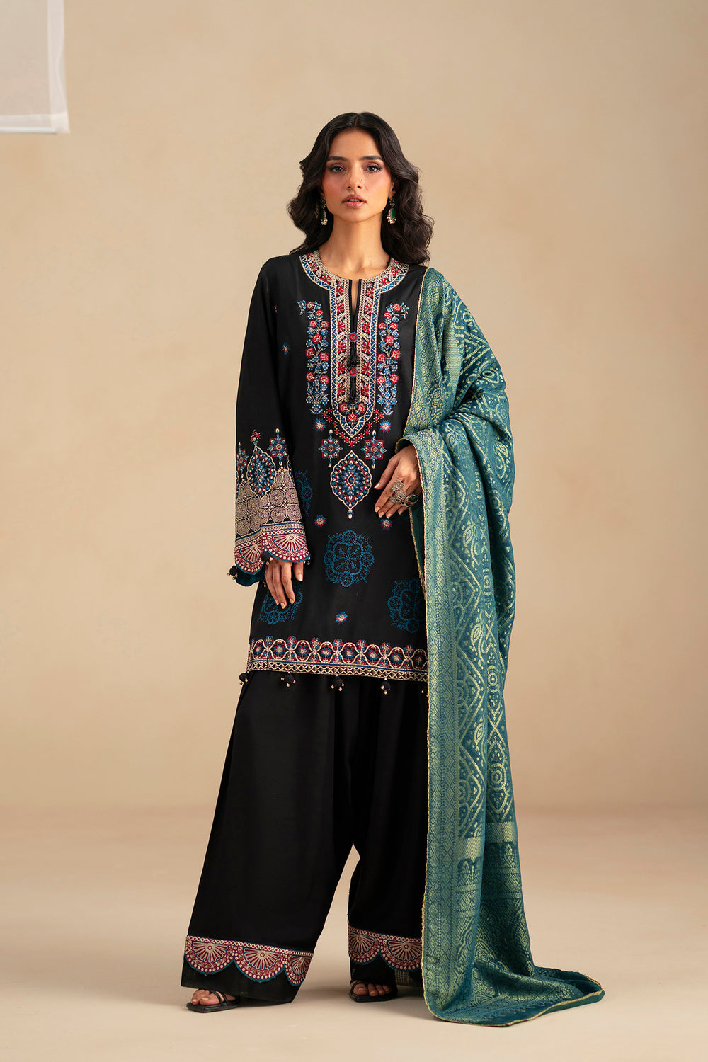 EMBROIDERED SUIT (E0792/203/902)