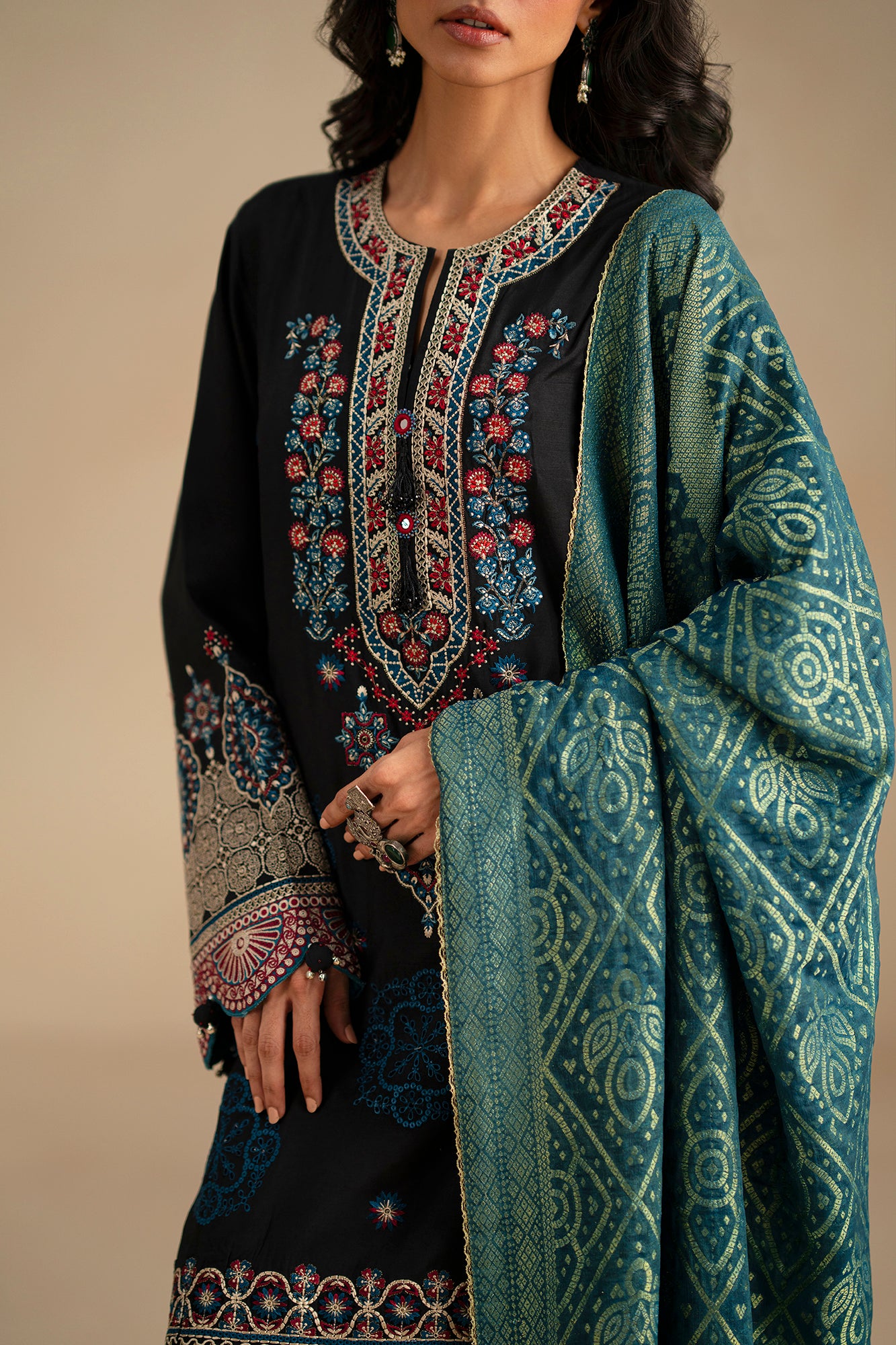 EMBROIDERED SUIT (E0792/203/902)