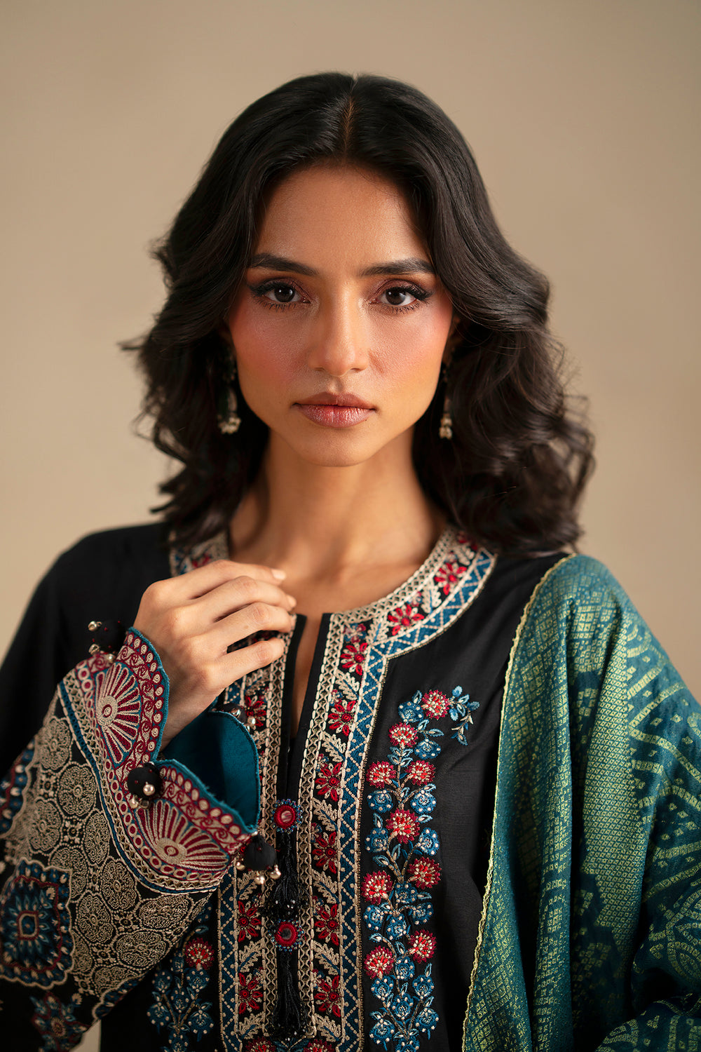 EMBROIDERED SUIT (E0792/203/902)