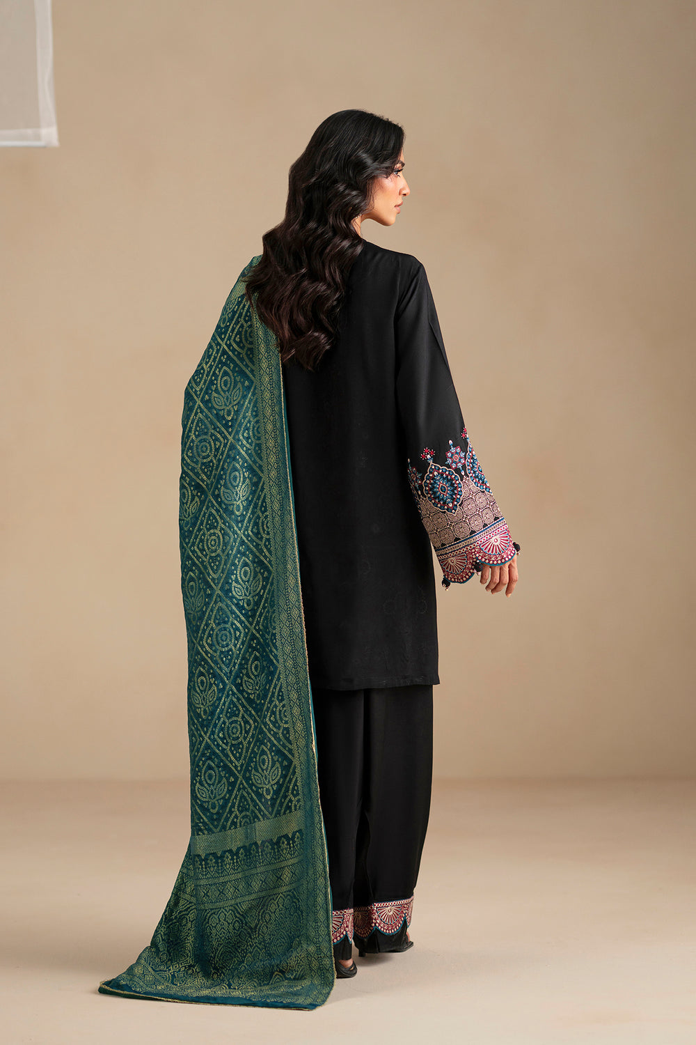 EMBROIDERED SUIT (E0792/203/902)