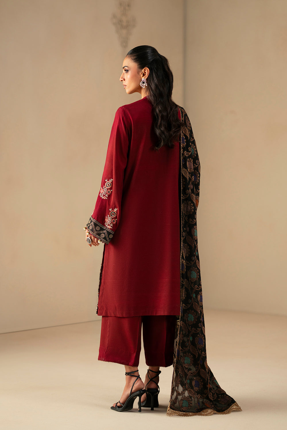 EMBROIDERED SUIT (E0793/203/305)