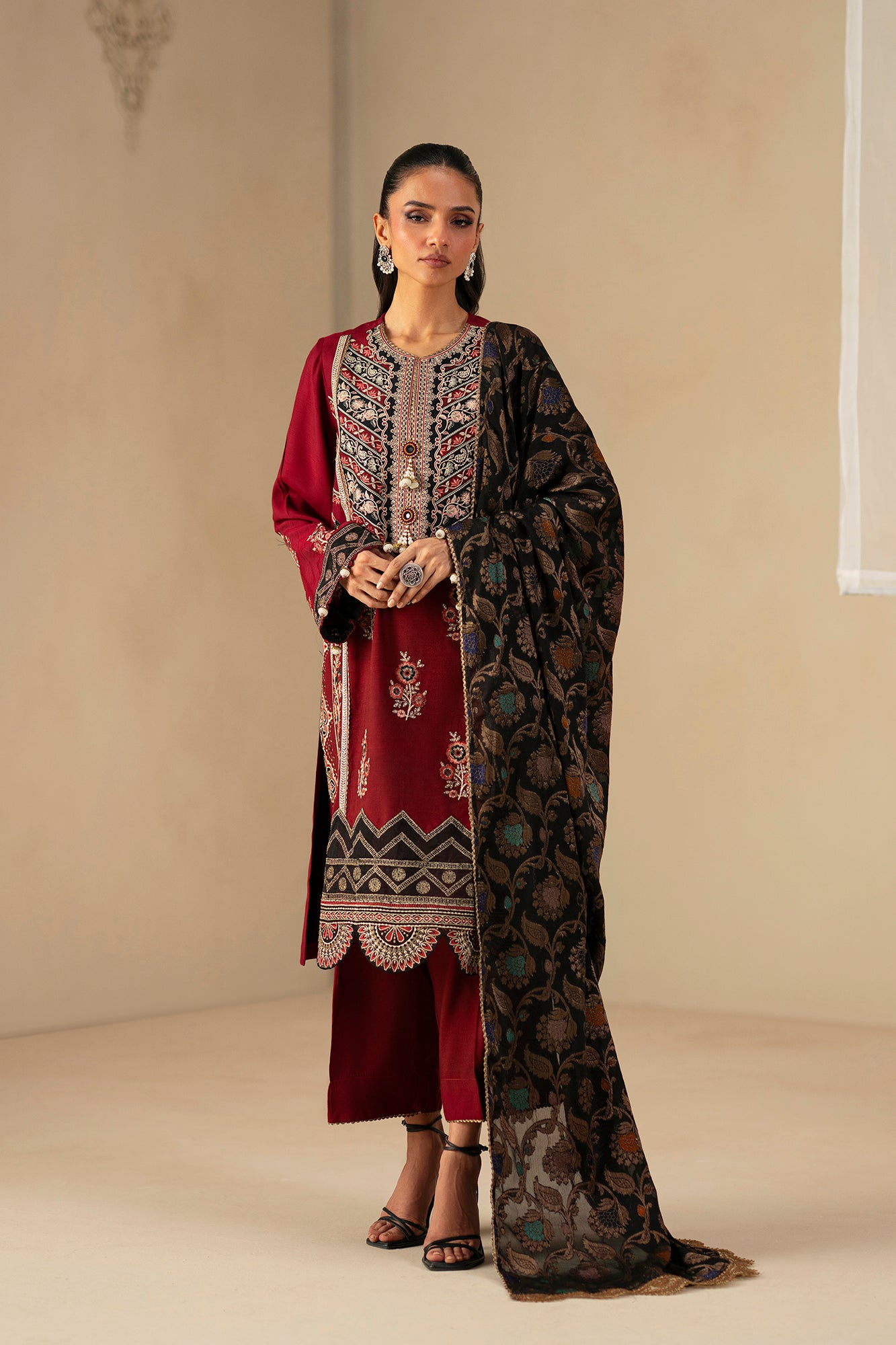 EMBROIDERED SUIT (E0793/203/305)