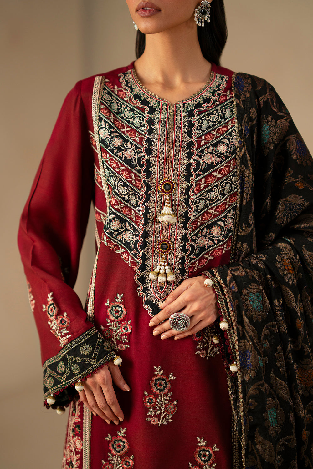EMBROIDERED SUIT (E0793/203/305)
