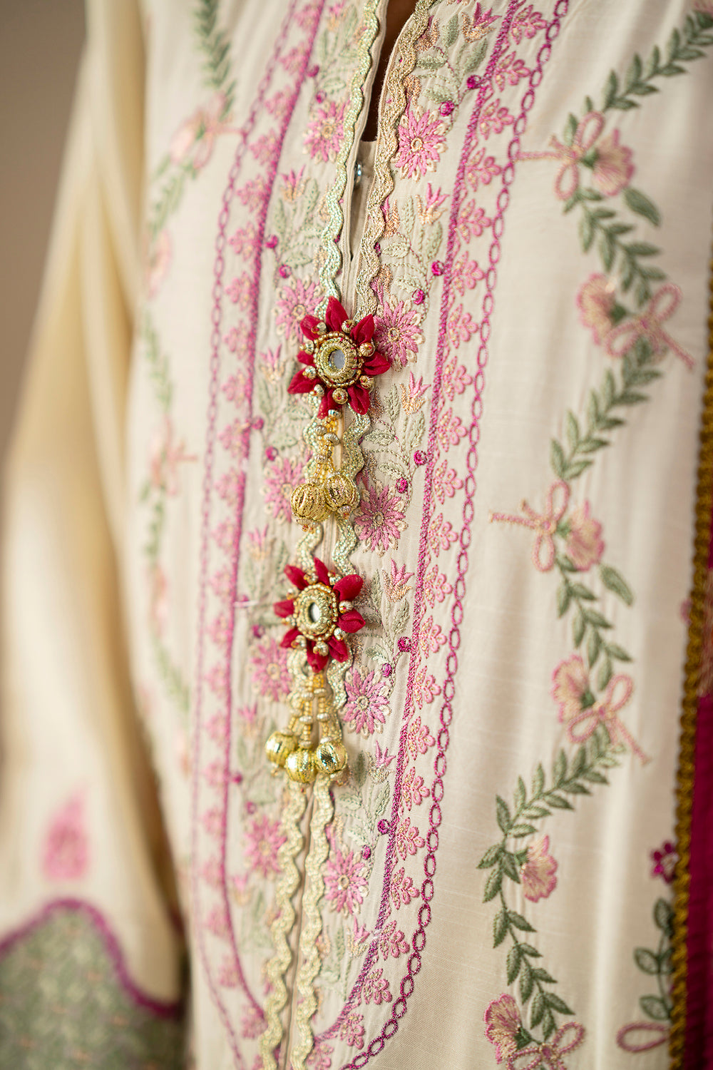 EMBROIDERED SUIT (E0794/203/002)