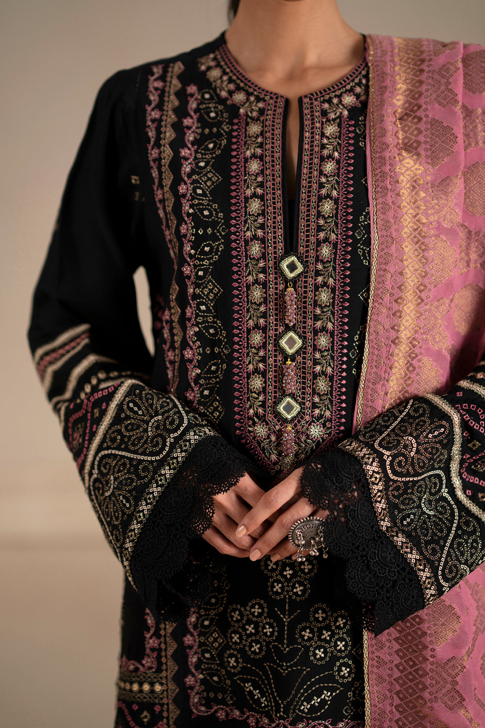 EMBROIDERED SUIT (E0795/203/902)