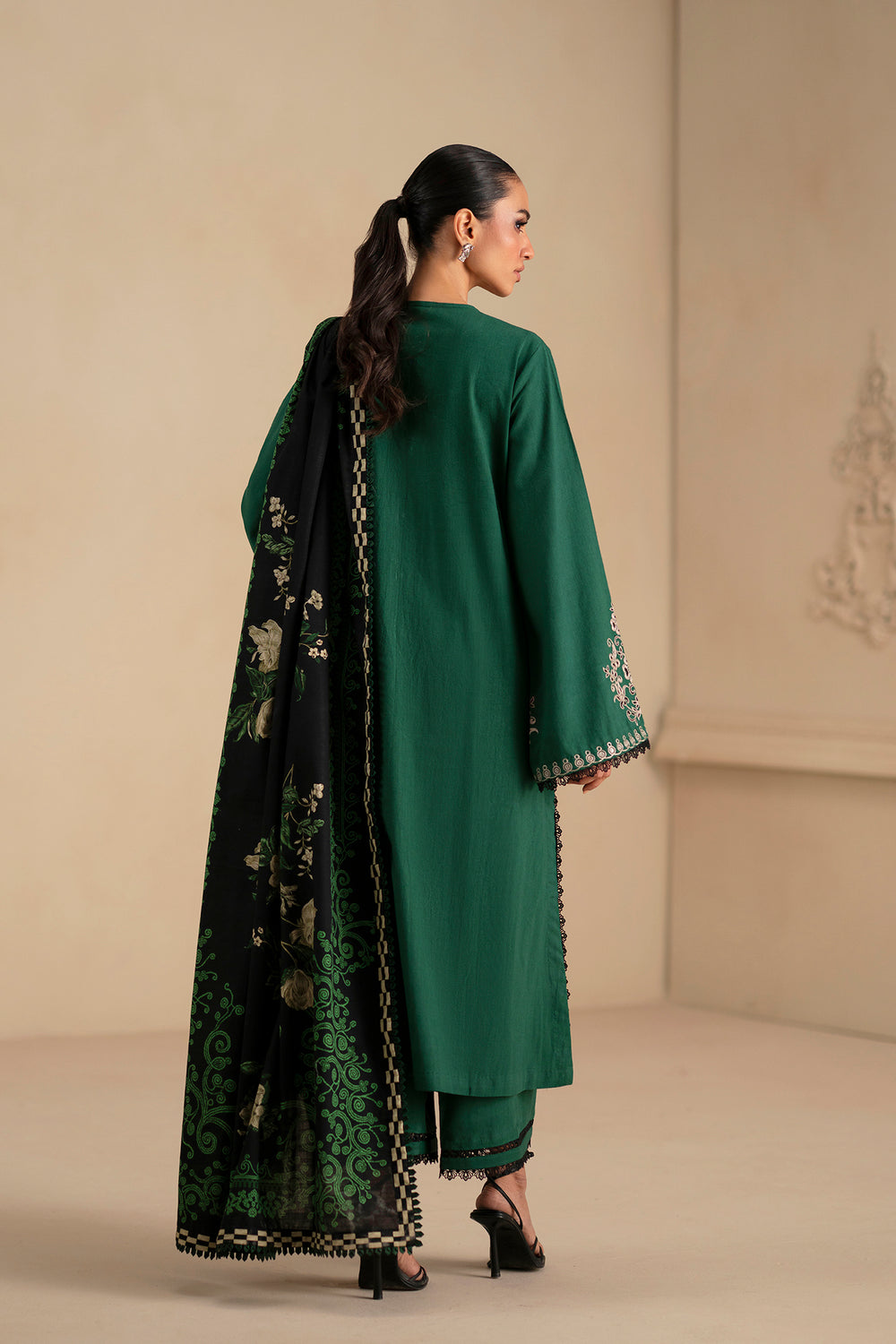 EMBROIDERED SUIT (E0796/203/706)