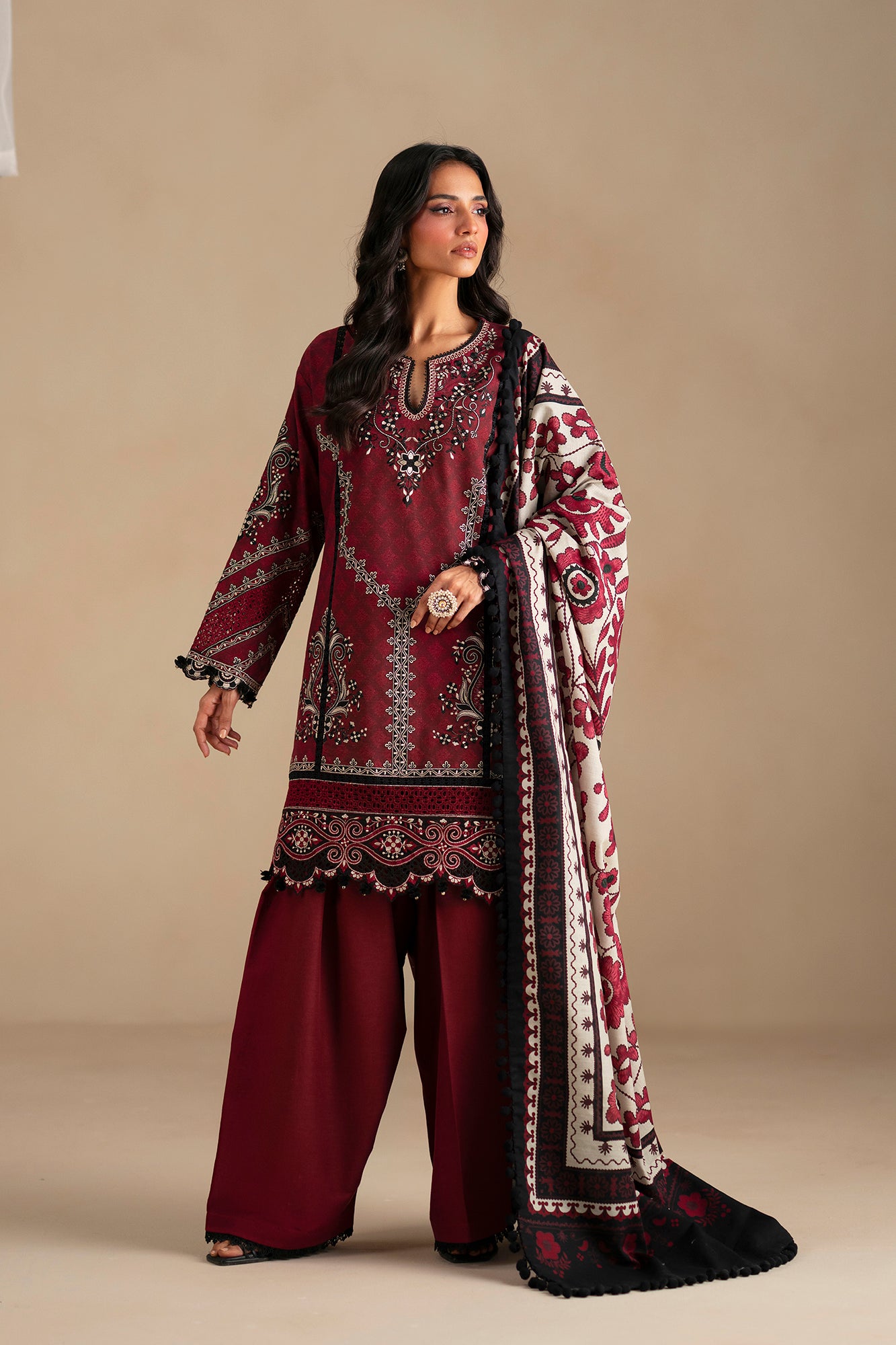 EMBROIDERED SUIT (E0798/203/305)