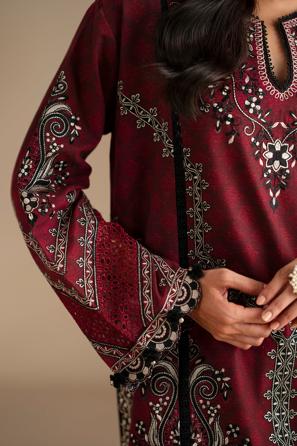 EMBROIDERED SUIT (E0798/203/305)