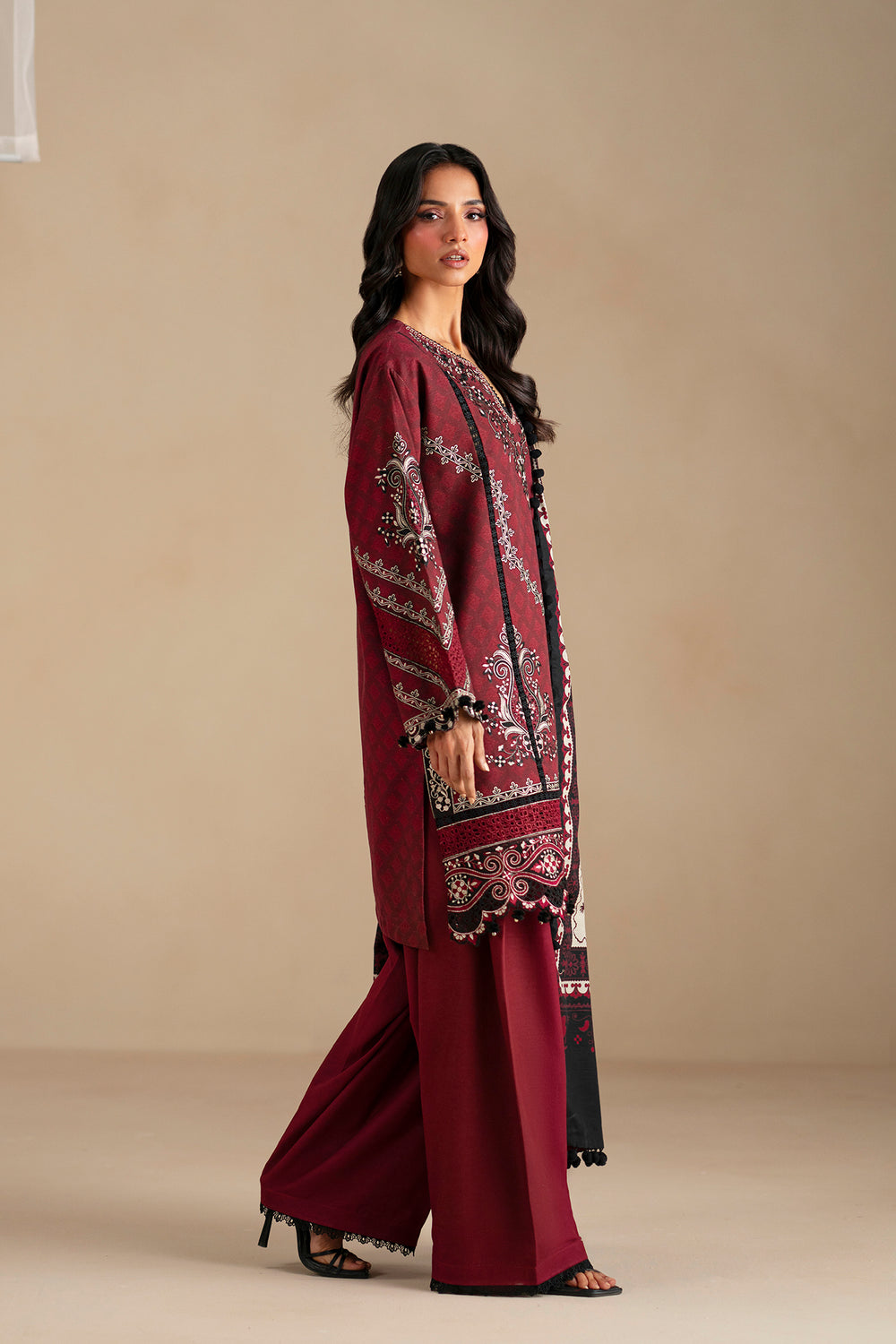 EMBROIDERED SUIT (E0798/203/305)