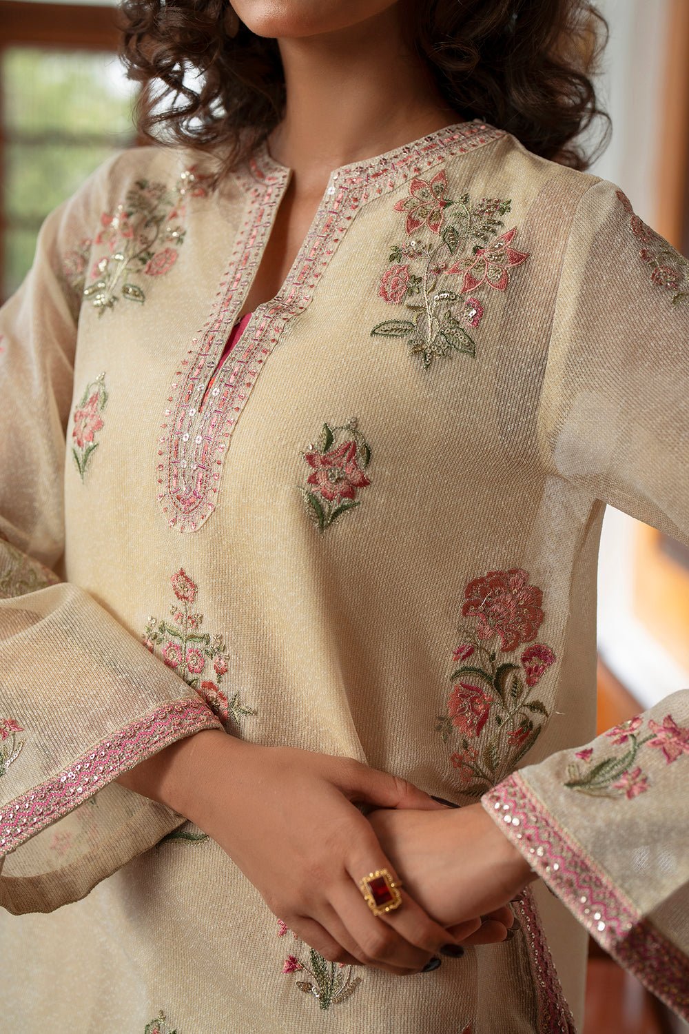 EMBROIDERED SUIT (E0799/104/226)