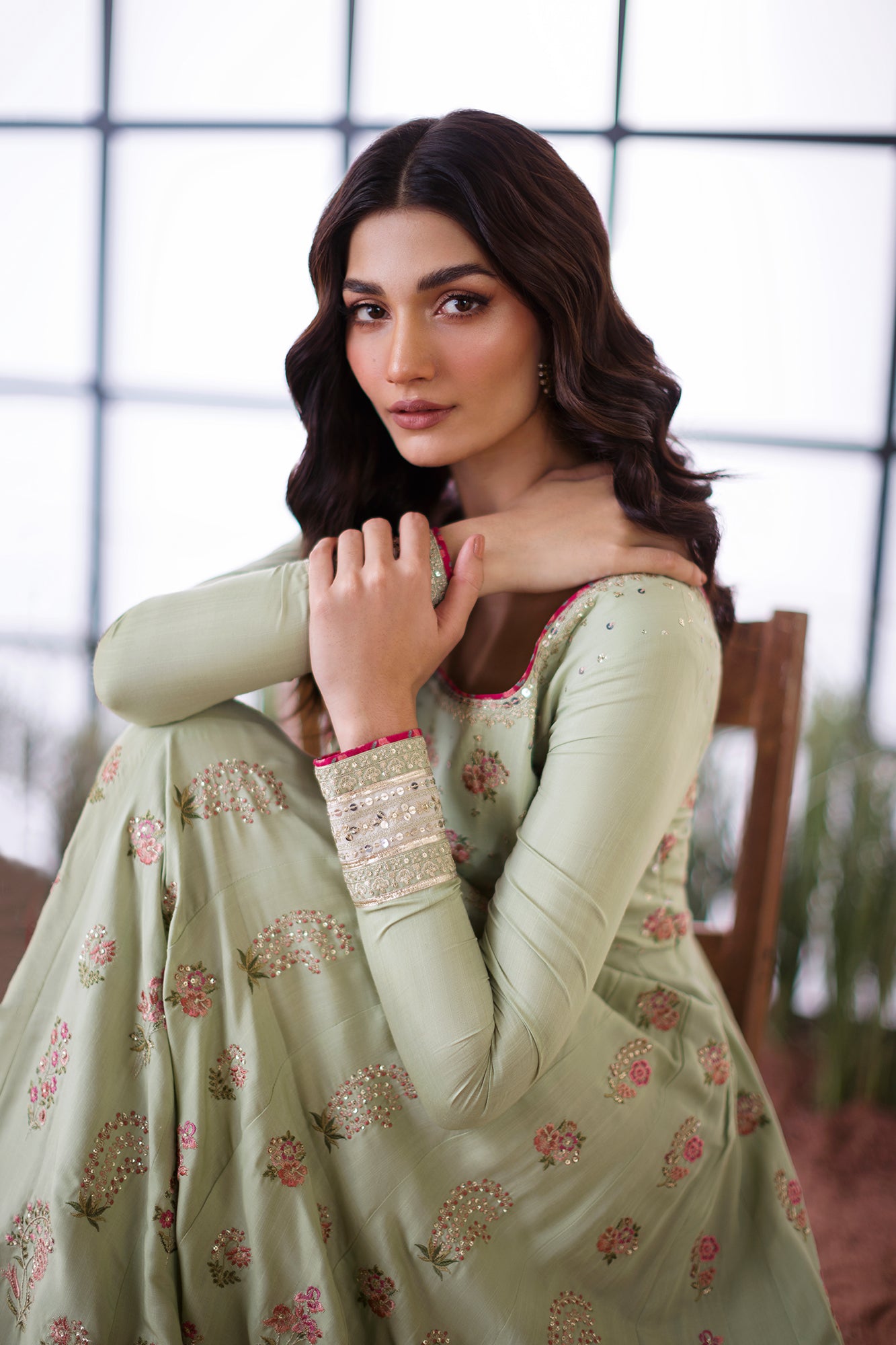 EMBROIDERED PISHWAS (E0800/104/130)