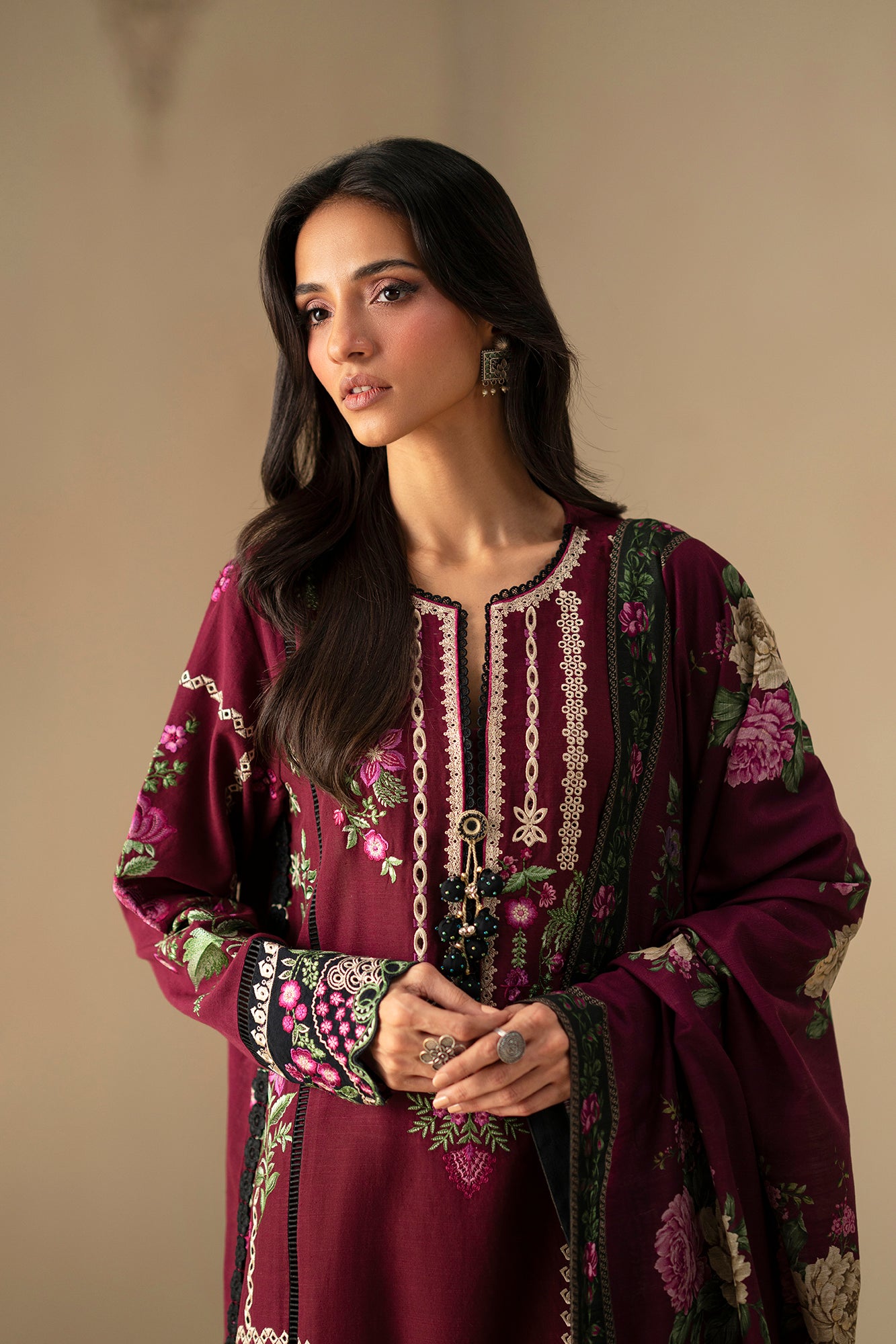 EMBROIDERED SUIT (E0800/203/516)