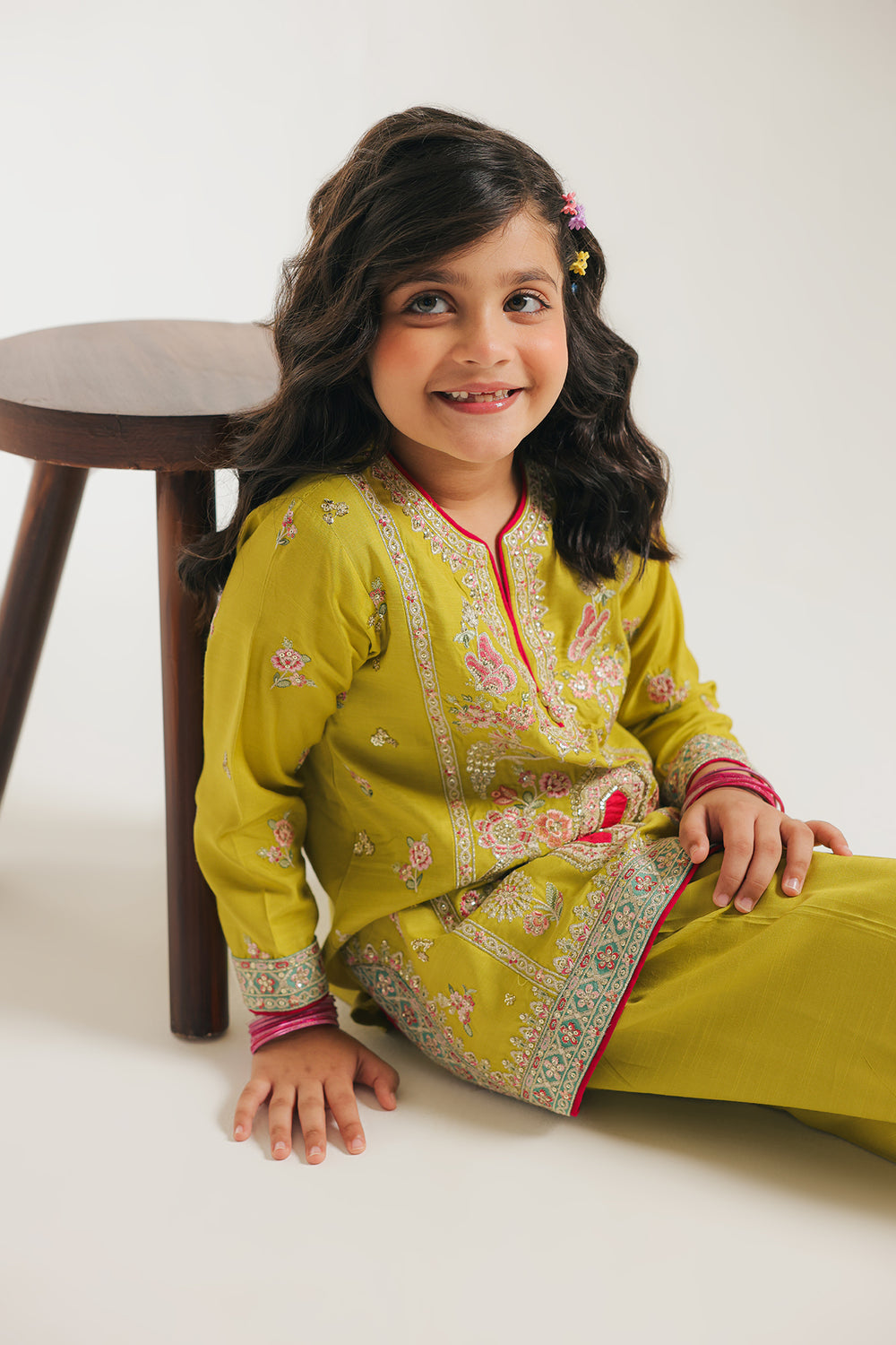 EMBROIDERED SUIT (E0806/404/125 E0806/304/125)