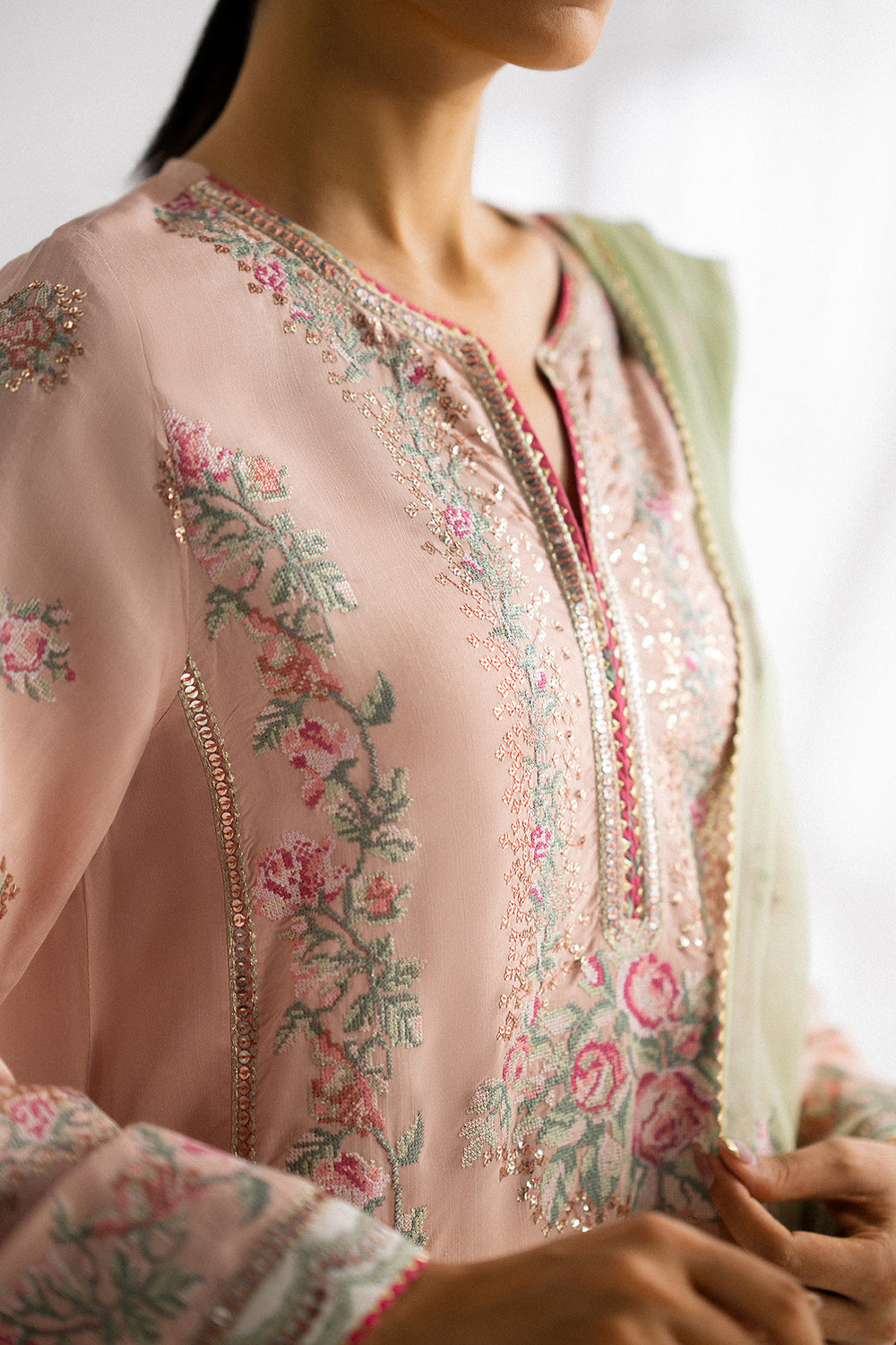 EMBROIDERED SUIT (E0809/104/426)