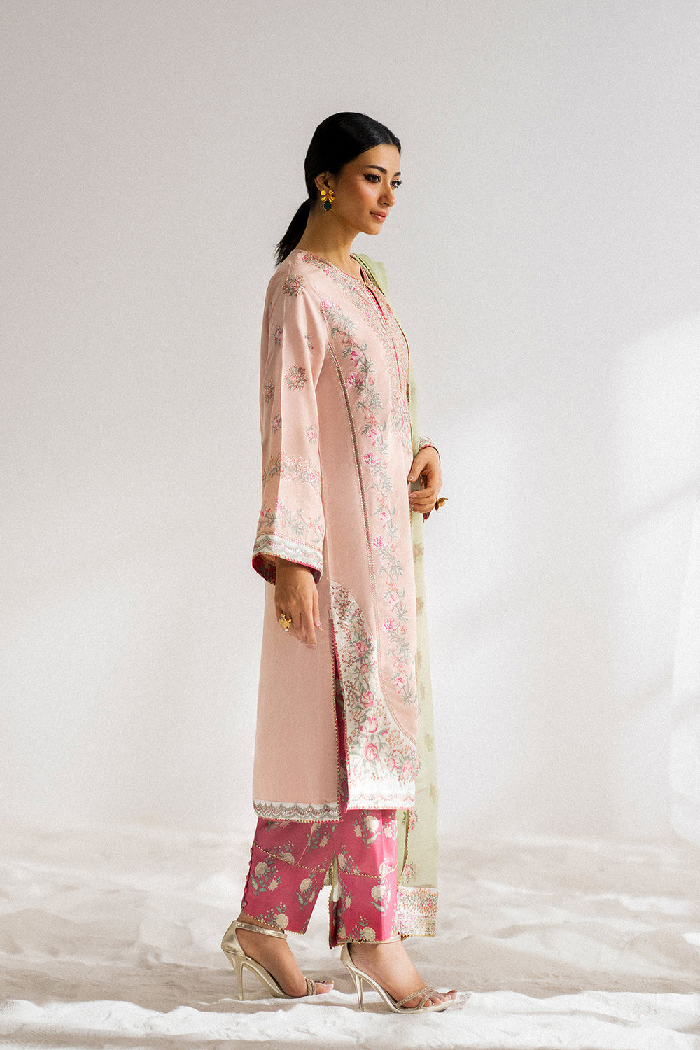 EMBROIDERED SUIT (E0809/104/426)