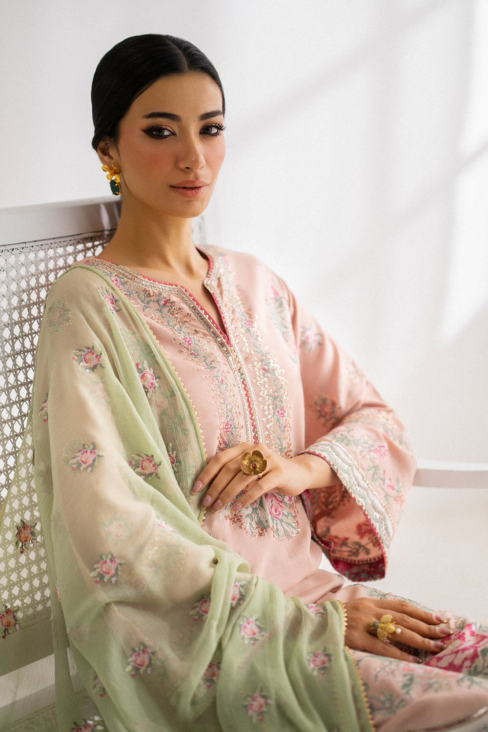 EMBROIDERED SUIT (E0809/104/426)