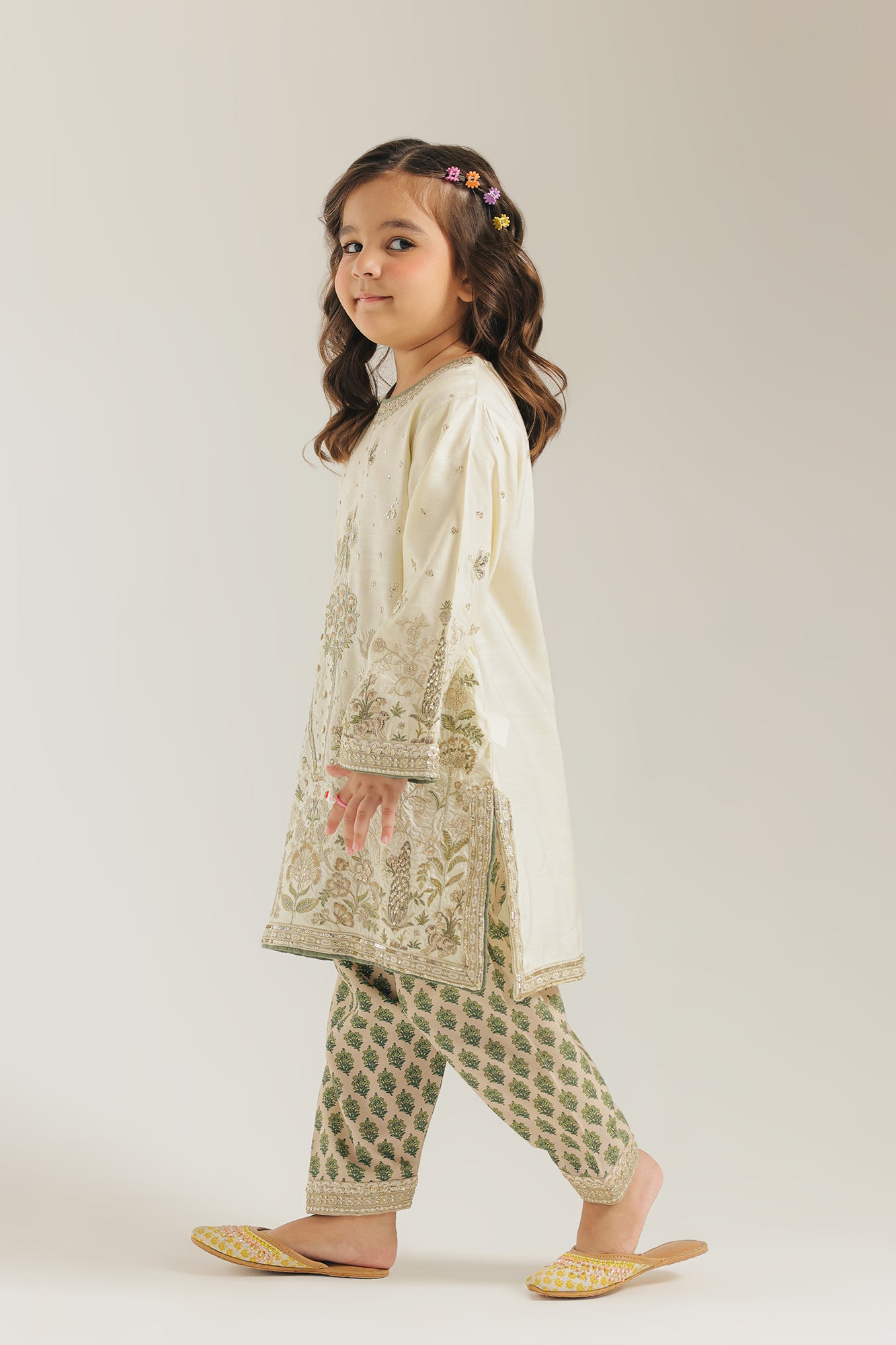 EMBROIDERED SUIT (E0809/404/115 E0809/304/115)