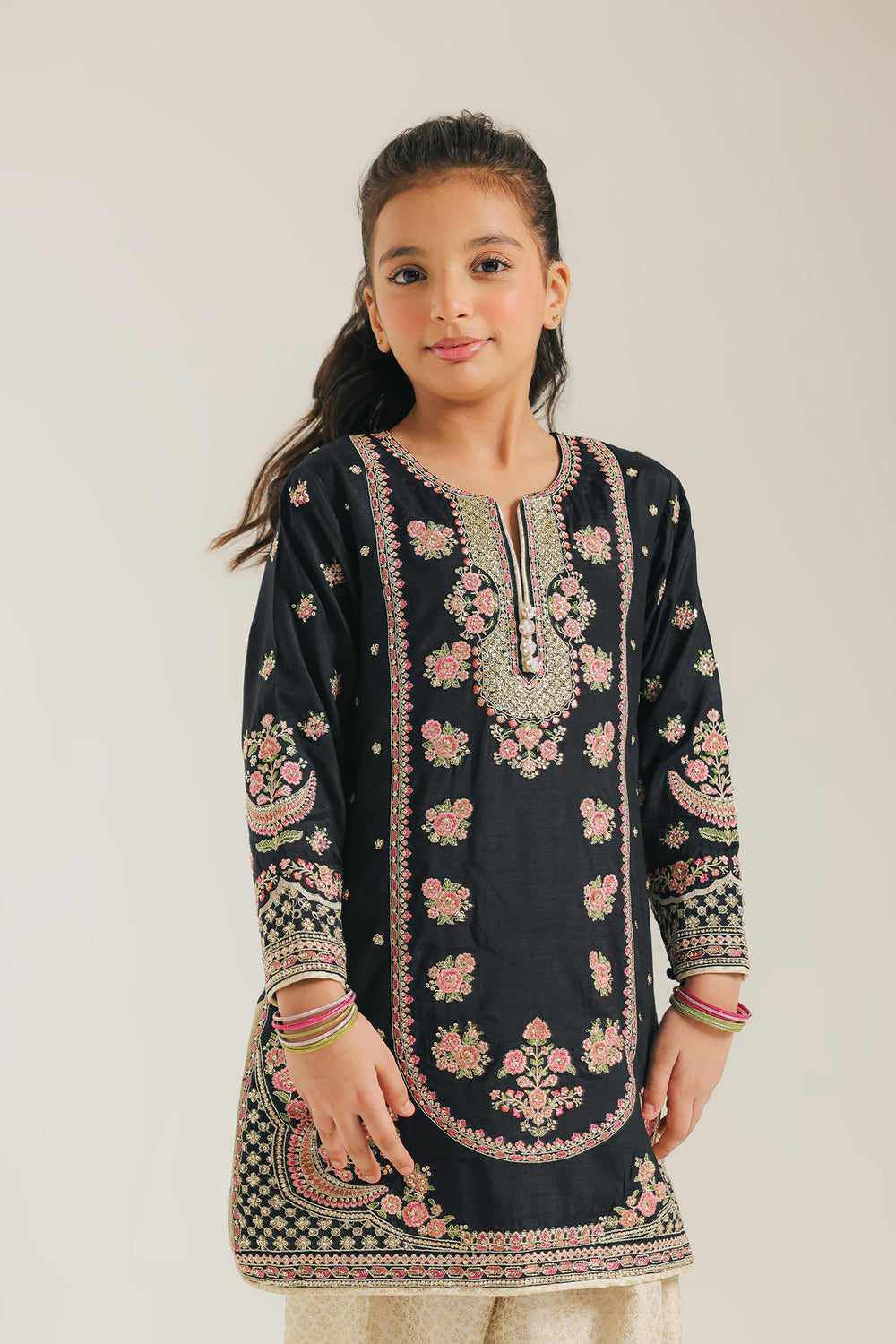 EMBROIDERED SUIT (E0810/404/902 E0810/304/902)