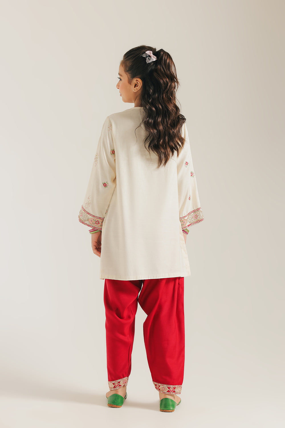 EMBROIDERED SUIT (E0815/404/002 E0815/304/002)