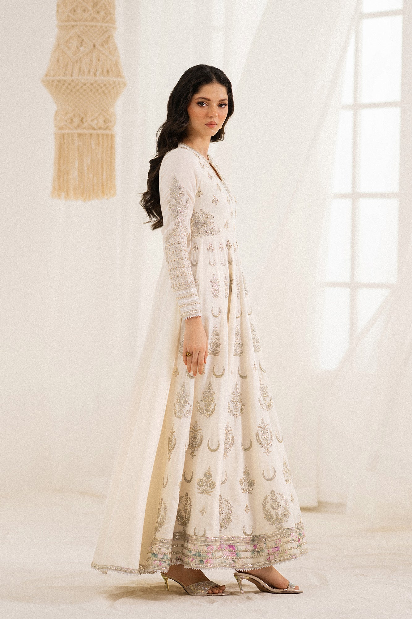 EMBROIDERED PISHWAS (E0816/104/002)