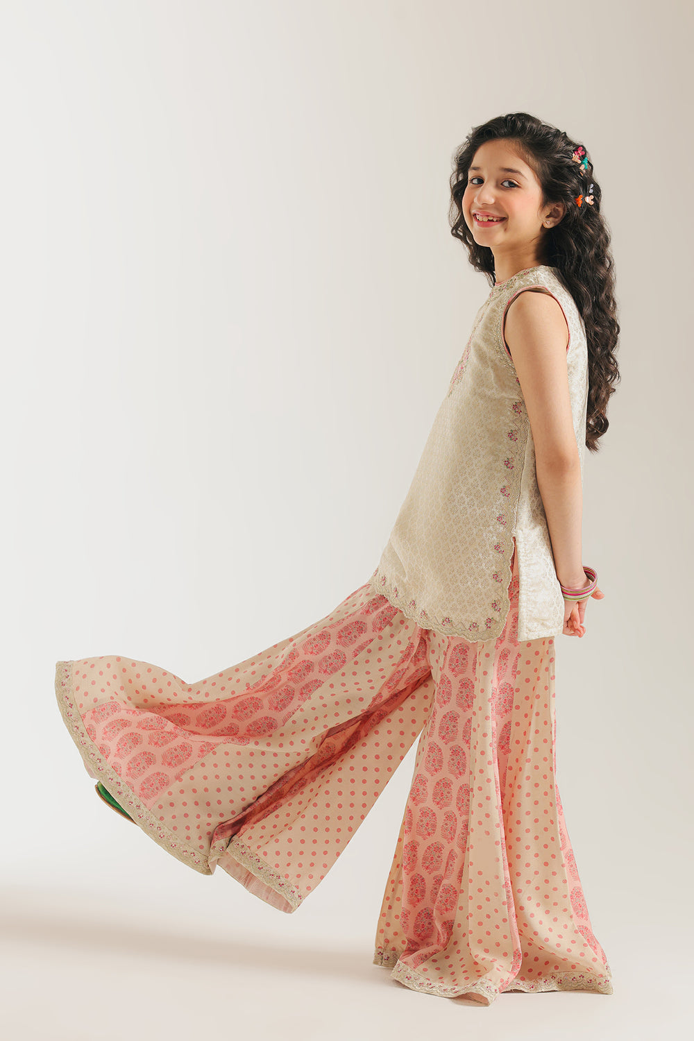 EMBROIDERED SUIT (E0818/404/002 E0818/304/002)