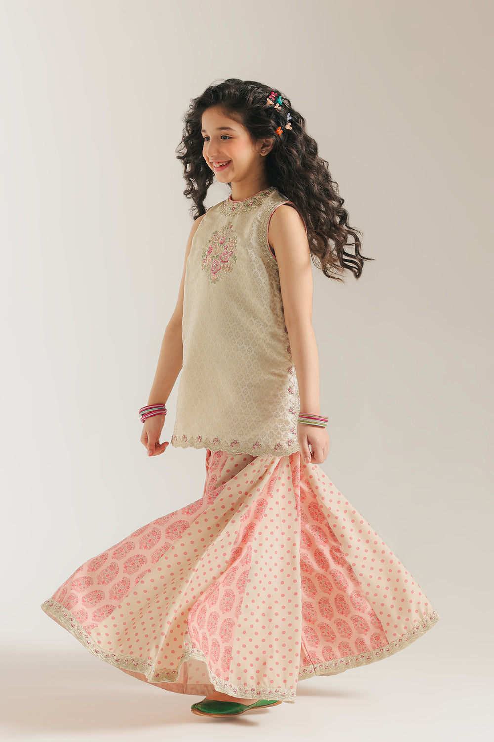 EMBROIDERED SUIT (E0818/404/002 E0818/304/002)