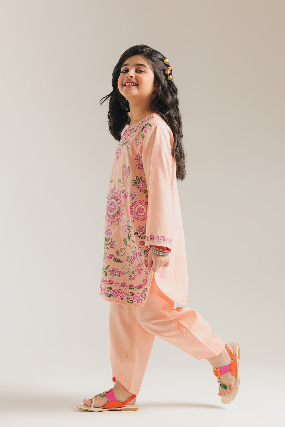 EMBROIDERED SUIT (E0851/404/315 E0851/304/315)