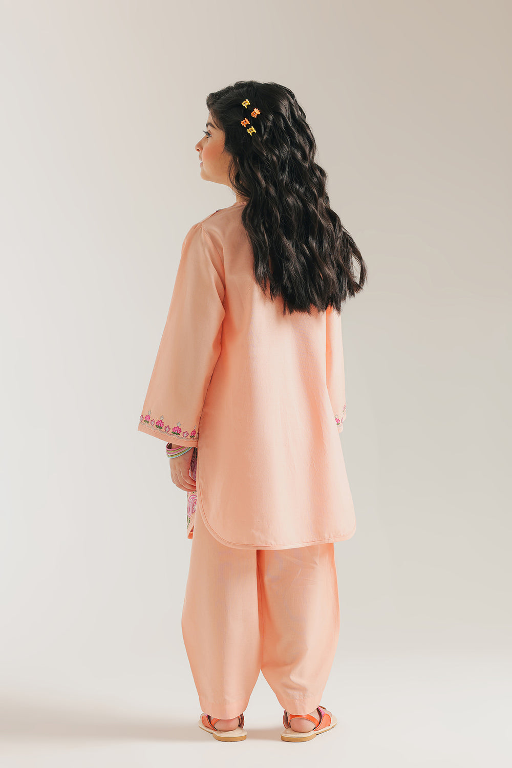 EMBROIDERED SUIT (E0851/404/315 E0851/304/315)