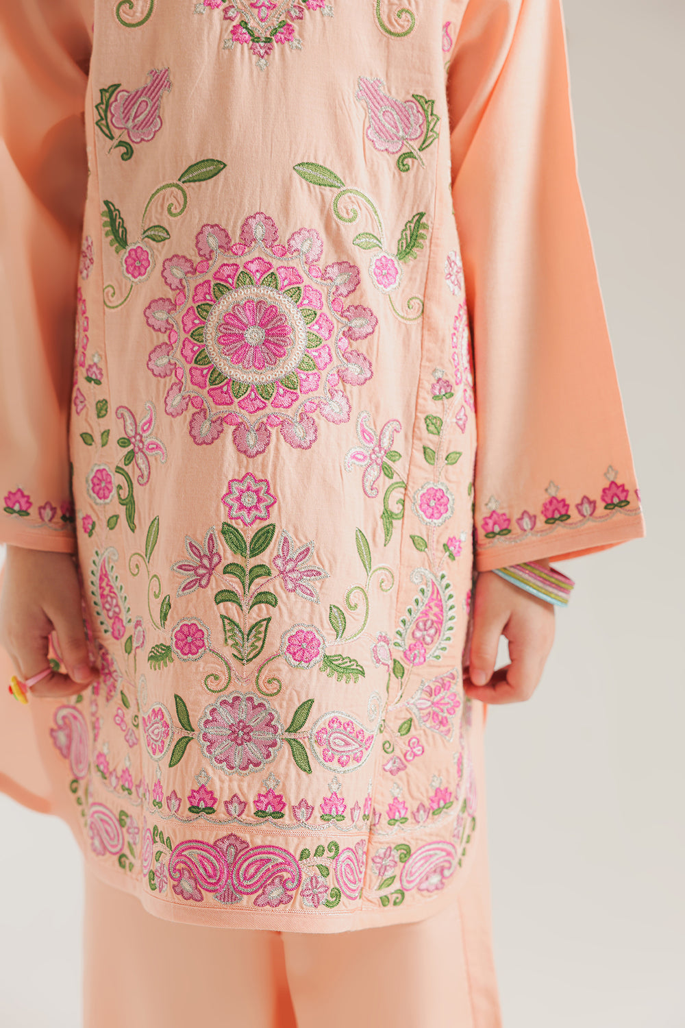 EMBROIDERED SUIT (E0851/404/315 E0851/304/315)
