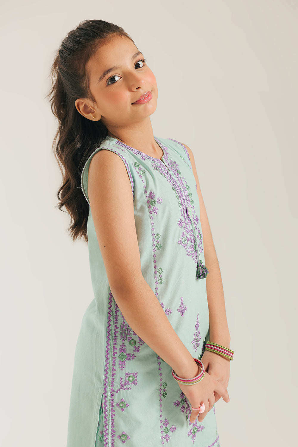 EMBROIDERED SUIT (E0852/404/720 E0852/304/720)