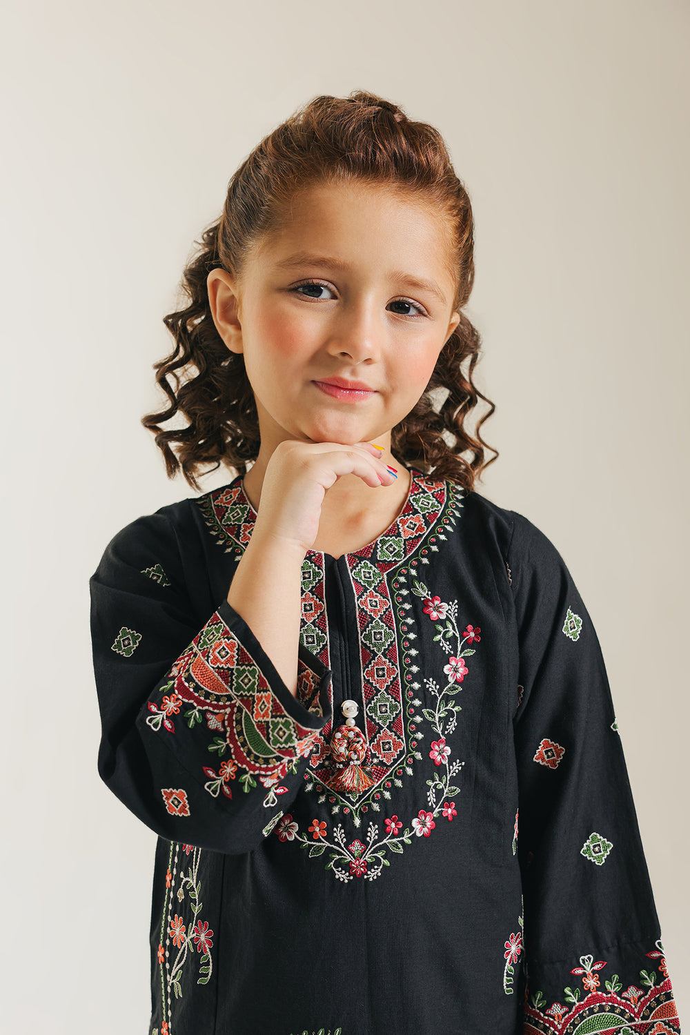 EMBROIDERED SUIT (E0853/404/902 E0853/304/902)