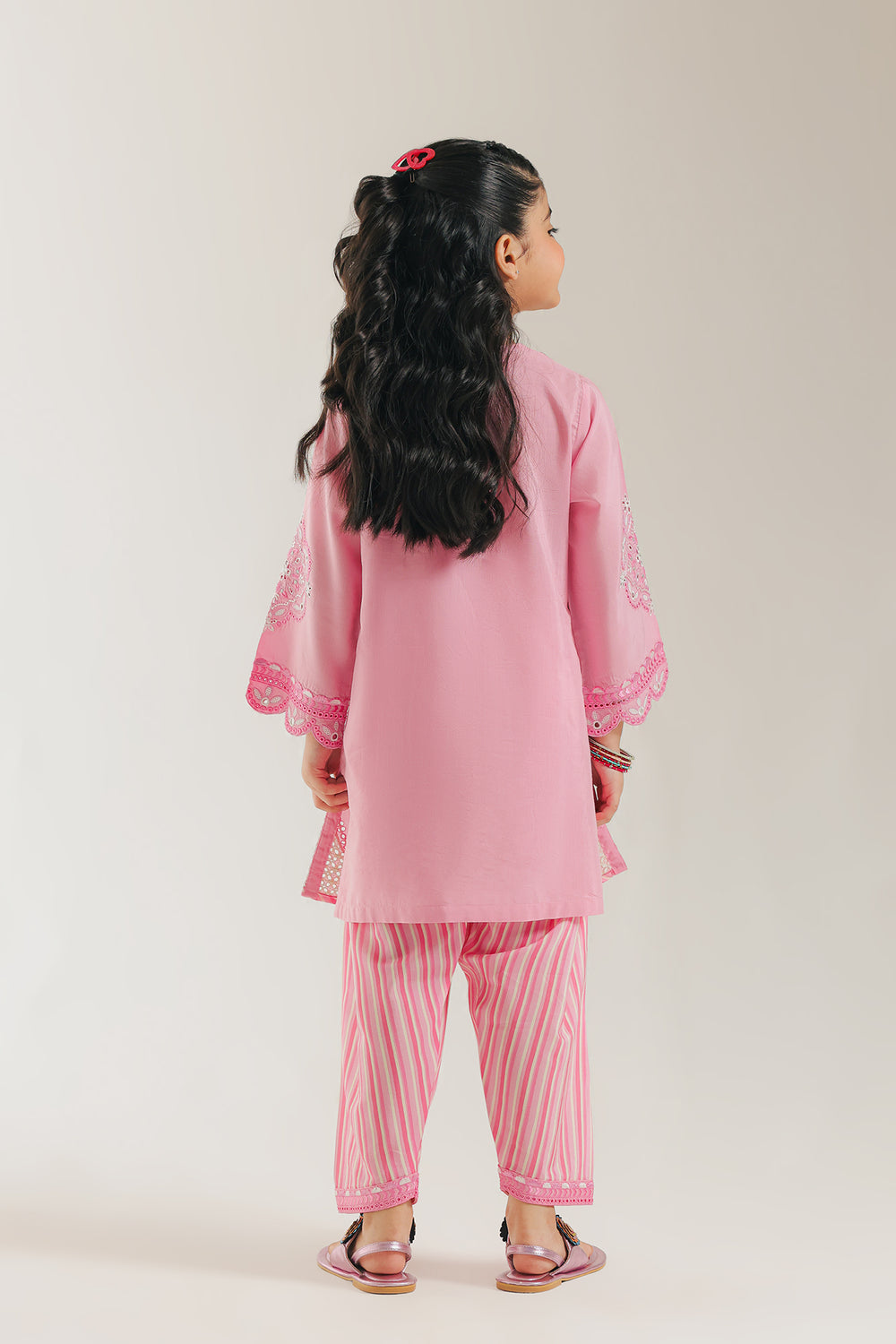 EMBROIDERED SUIT (E0863/404/427 E0863/304/427)
