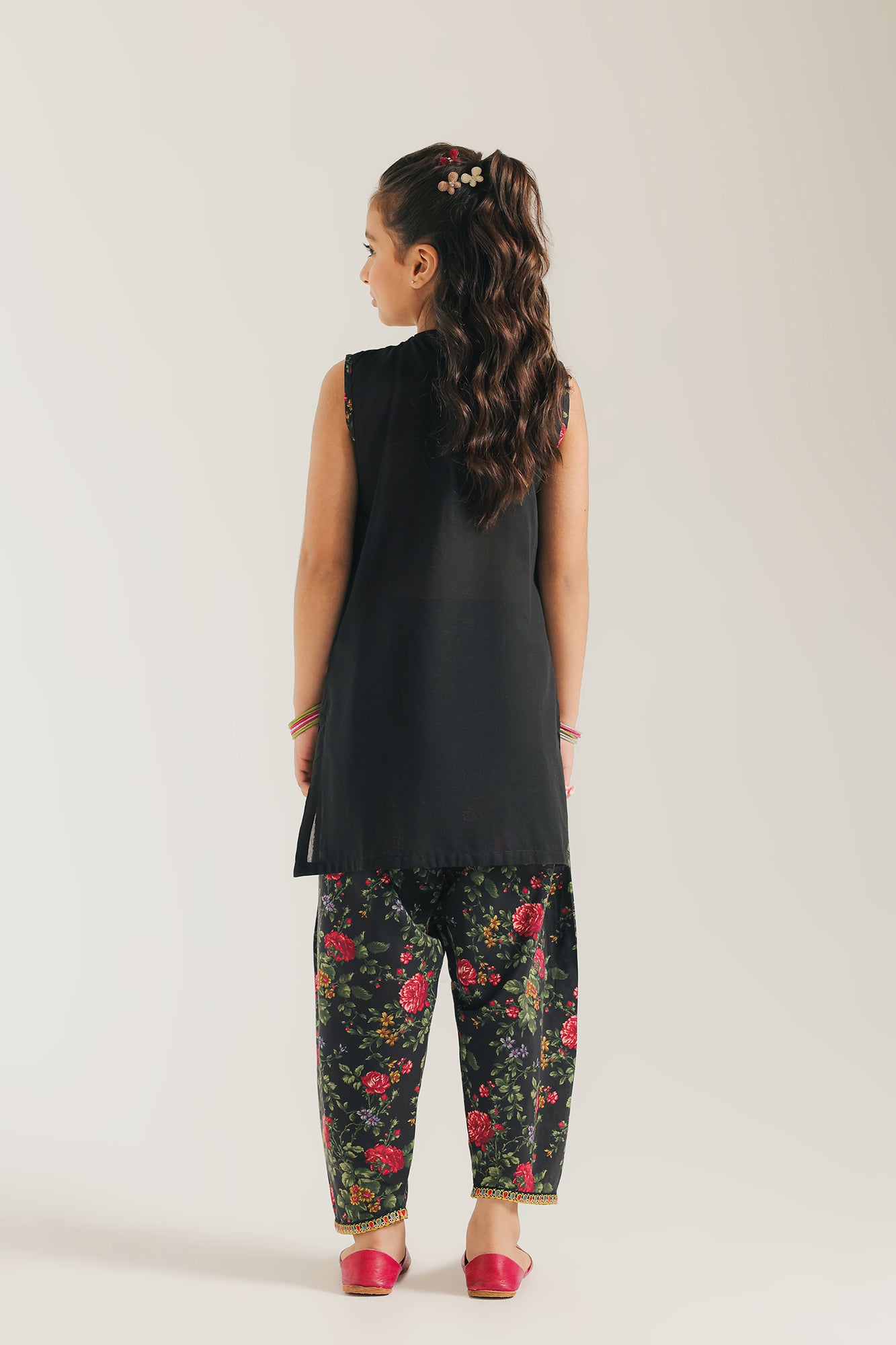 EMBROIDERED SUIT (E0864/404/902 E0864/304/902)