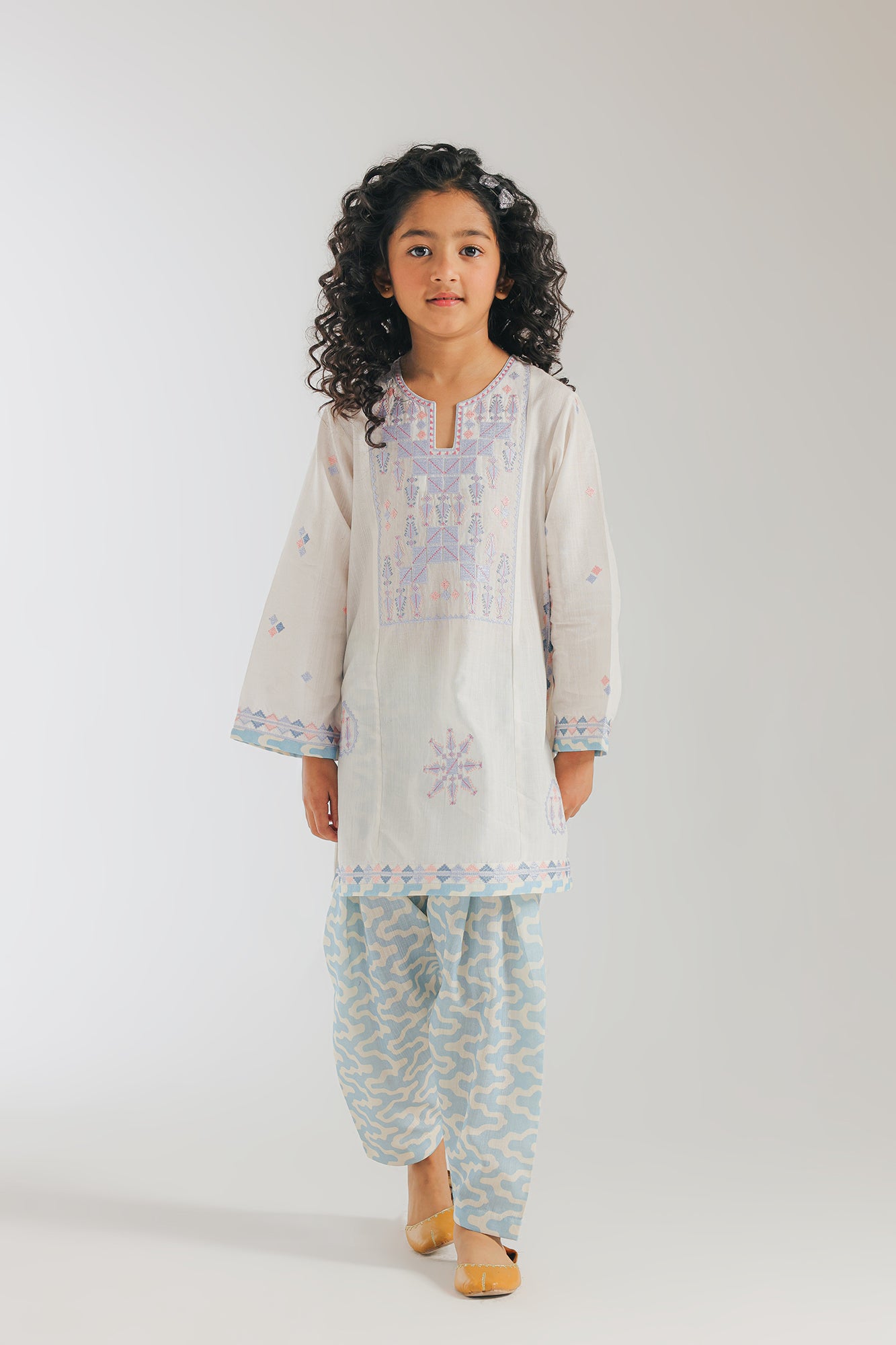 EMBROIDERED SUIT (E1008/402/003 E1008/302/003)